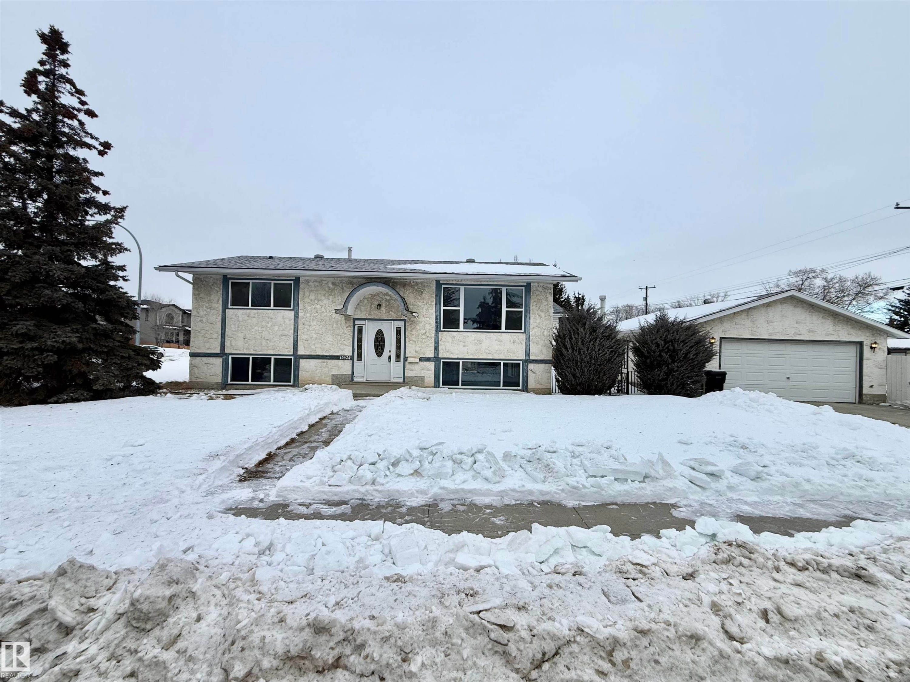 15424 99 Avenue, Edmonton, AB - Outdoor