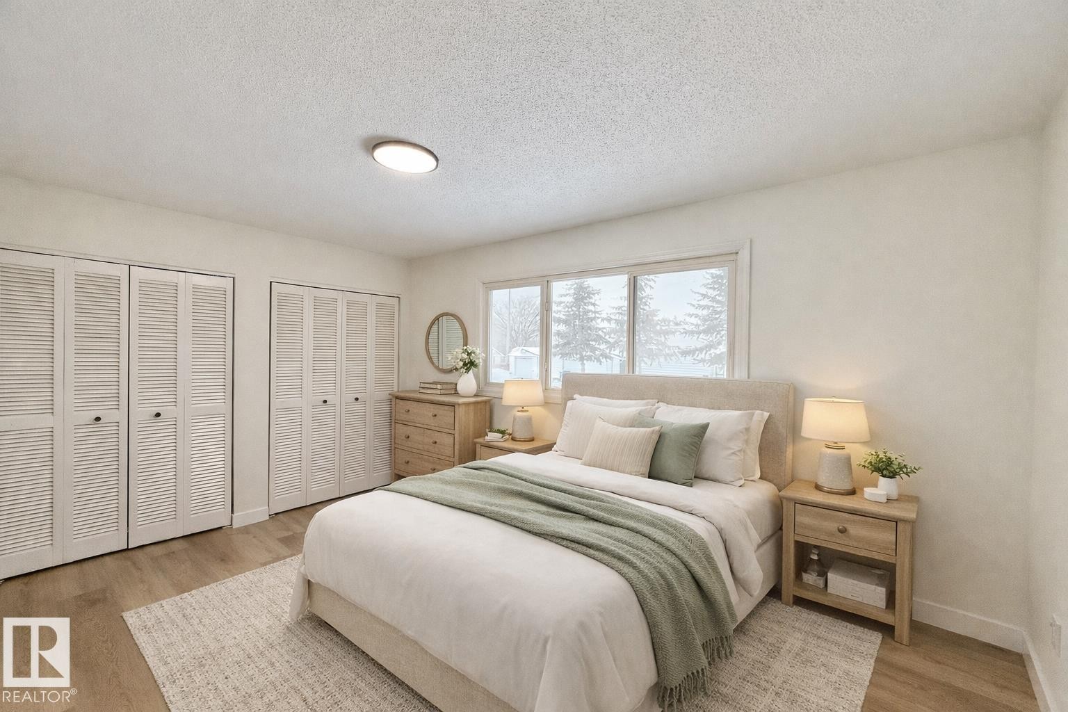 15424 99 Avenue, Edmonton, AB - Indoor Photo Showing Bedroom