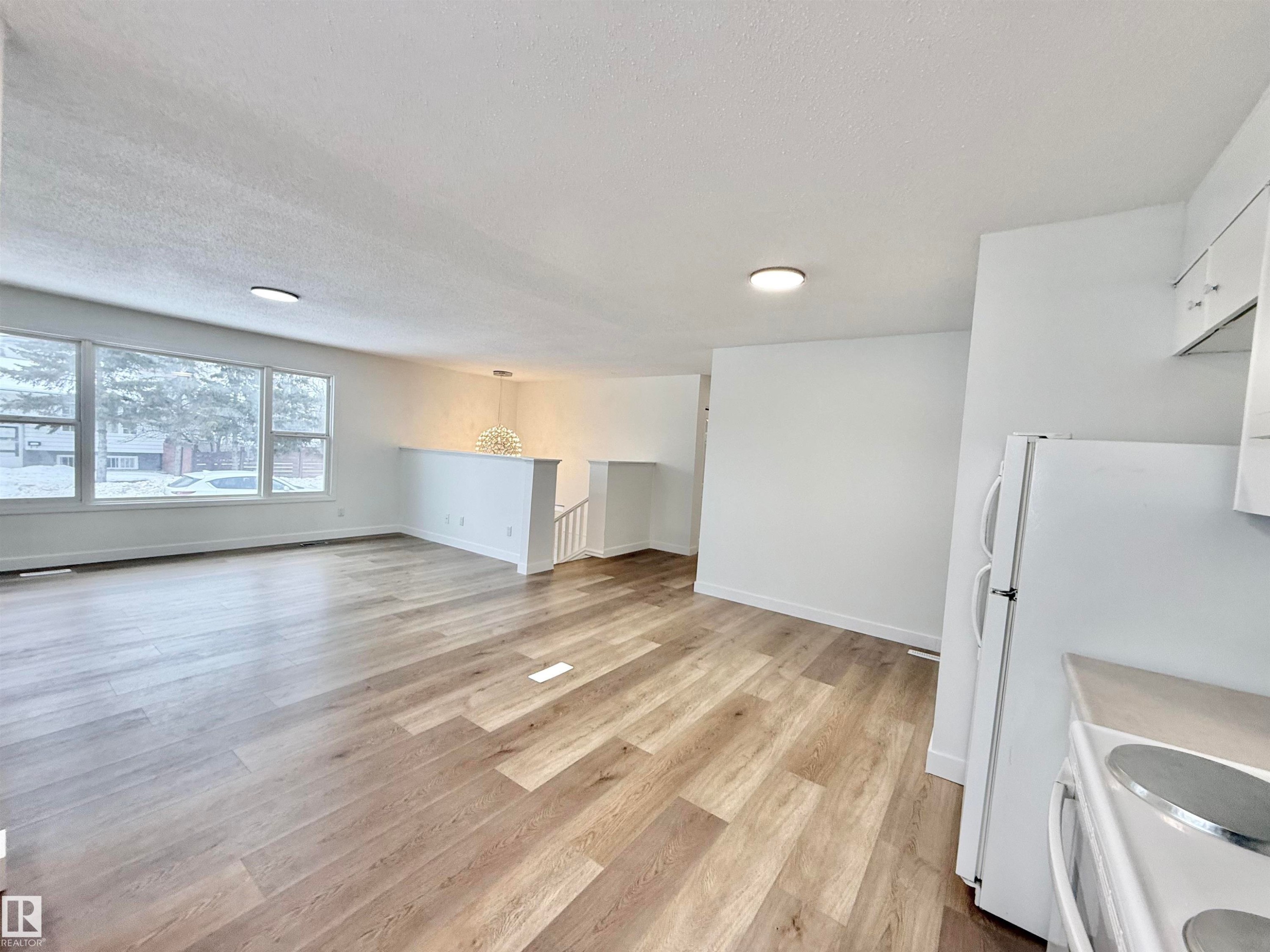 Edmonton, AB - Indoor