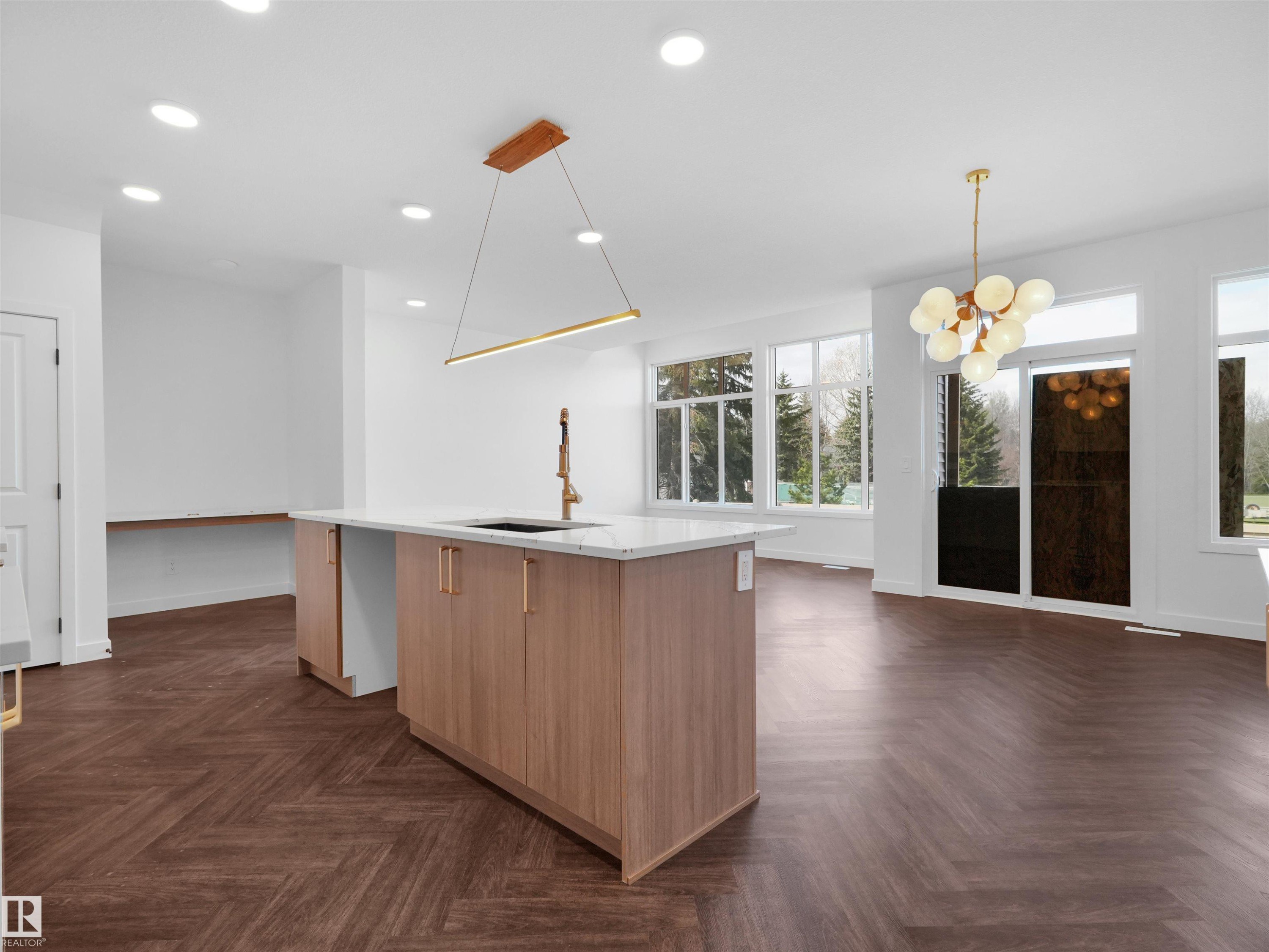 20624 43 Avenue, Edmonton, AB - Indoor Photo Showing Kitchen