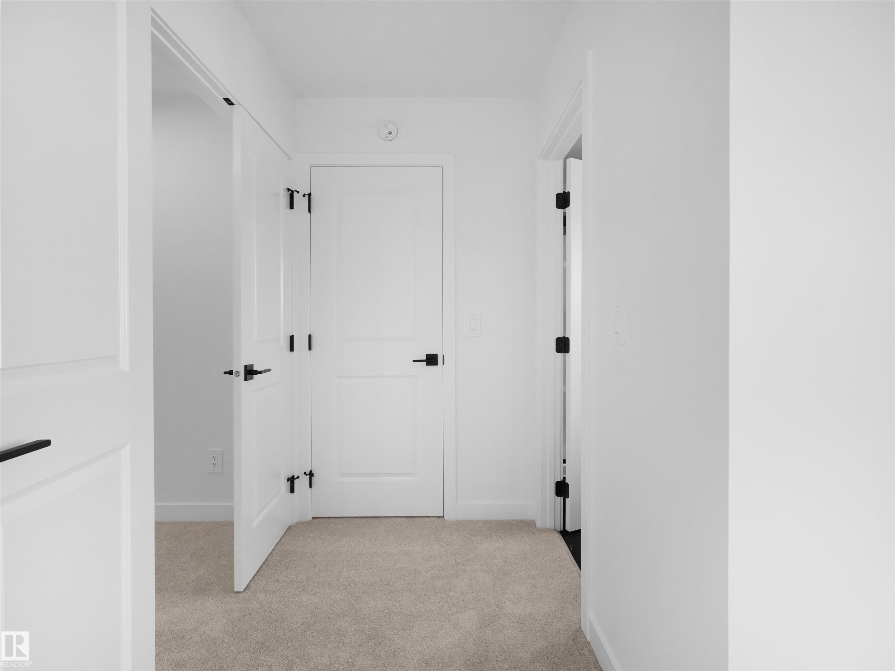 20624 43 Avenue, Edmonton, AB - Indoor Photo Showing Other Room