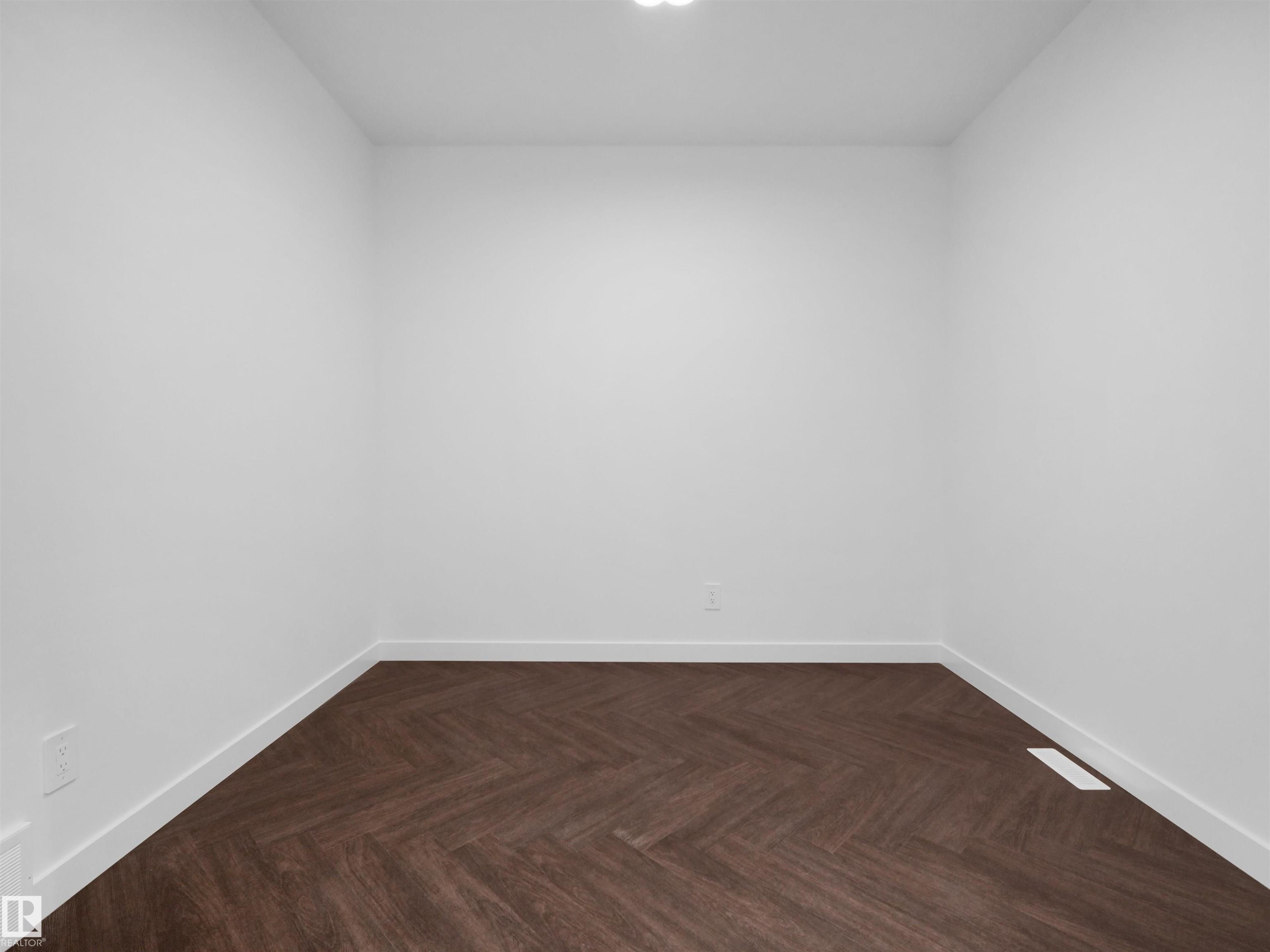20624 43 Avenue, Edmonton, AB - Indoor Photo Showing Other Room