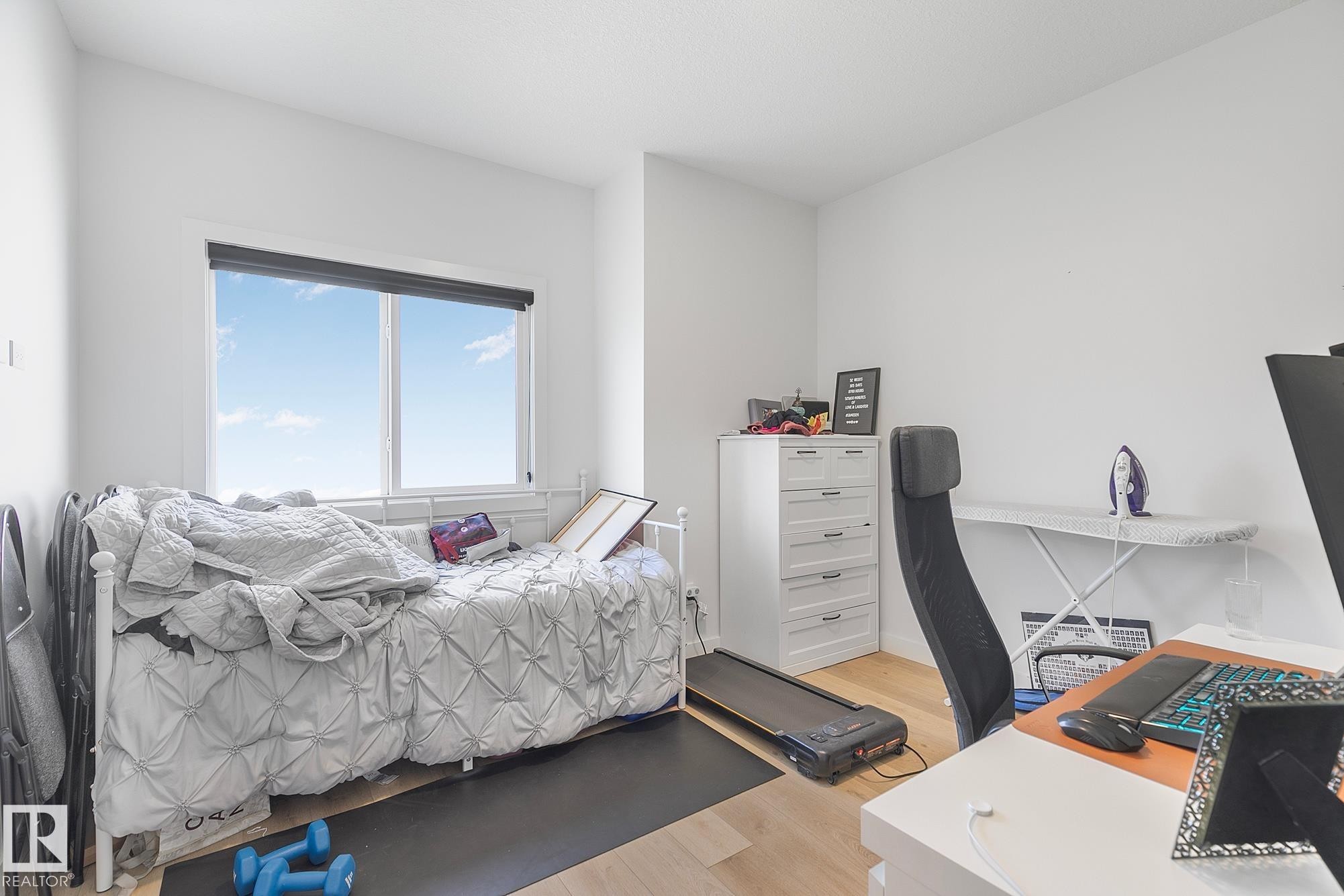 14904 109 Avenue, Edmonton, AB - Indoor Photo Showing Other Room
