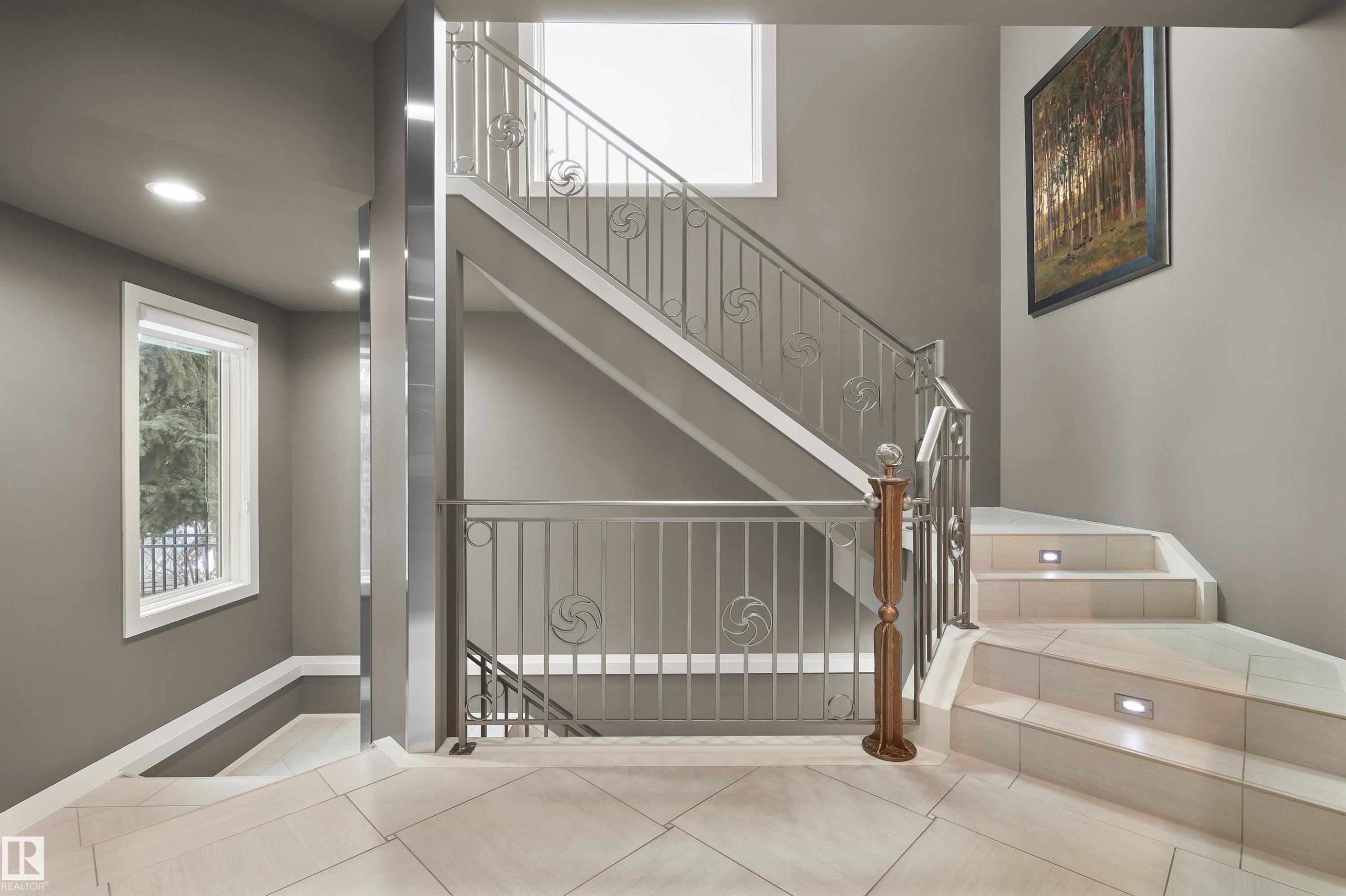 16 Windermere Drive, Edmonton, AB - Indoor Photo Showing Other Room