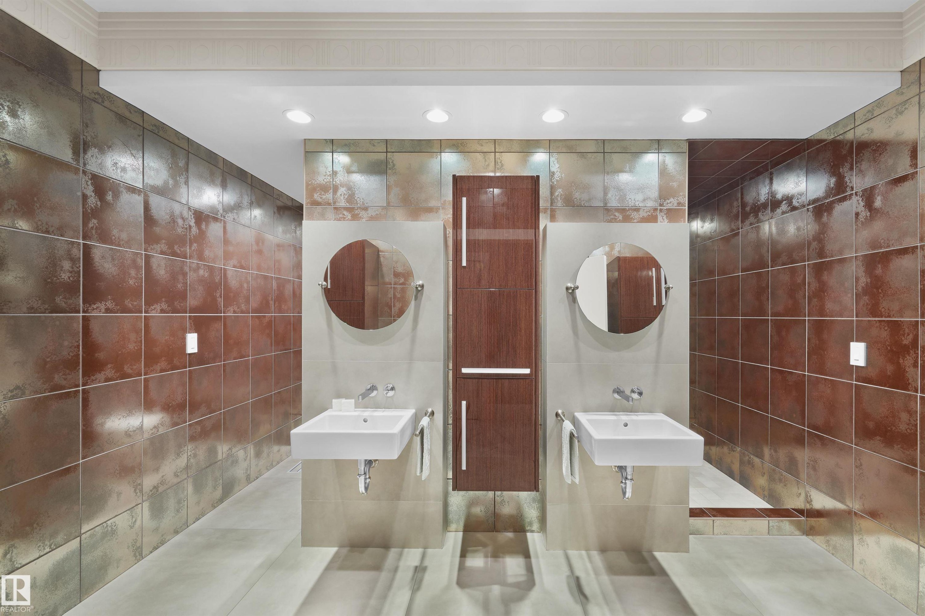 16 Windermere Drive, Edmonton, AB - Indoor Photo Showing Bathroom