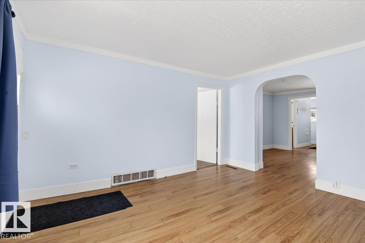 4827 54 Street, Redwater, AB - Indoor Photo Showing Other Room
