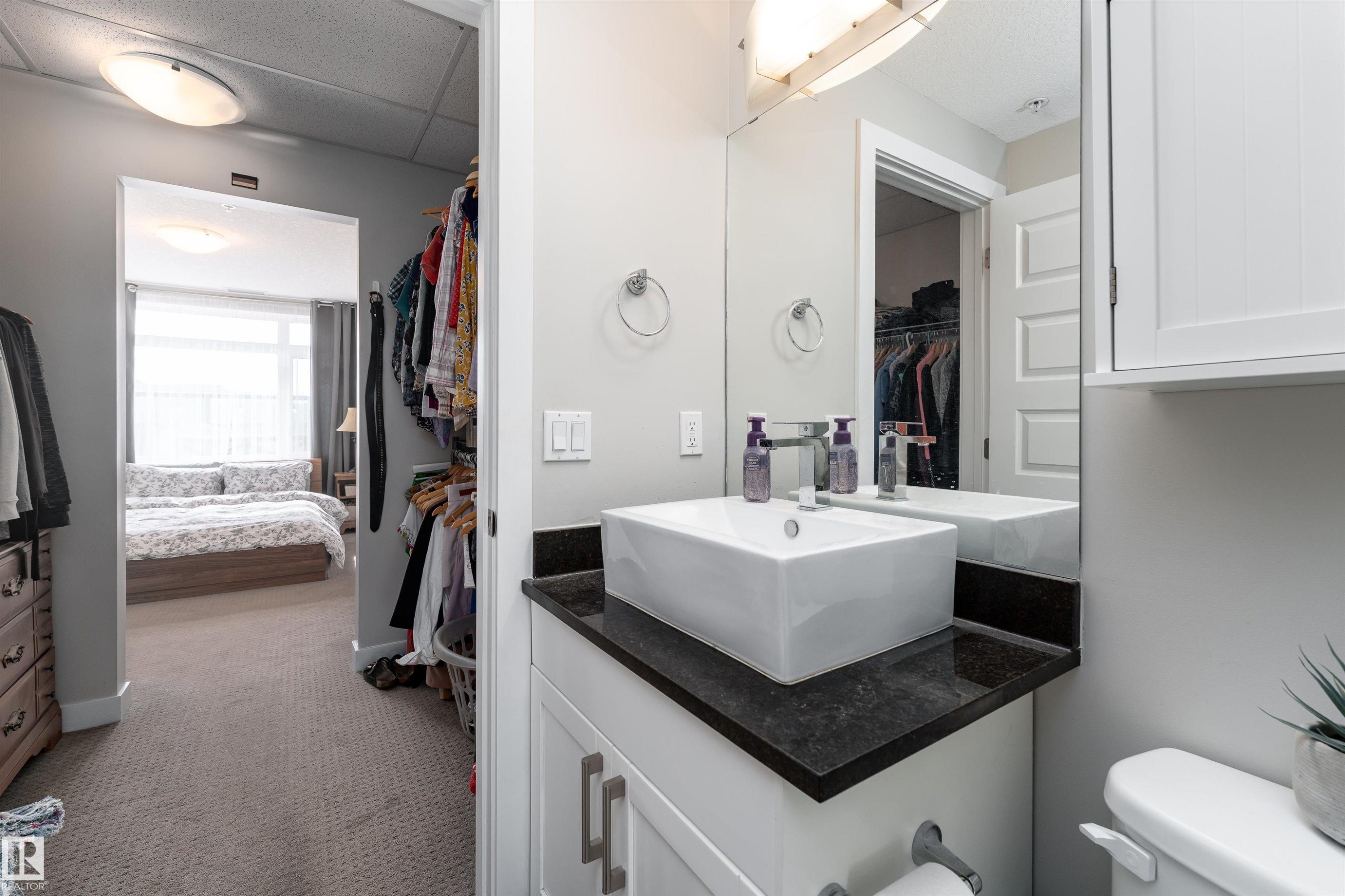 224 5151 Windermere Boulevard, Edmonton, AB - Indoor Photo Showing Bathroom