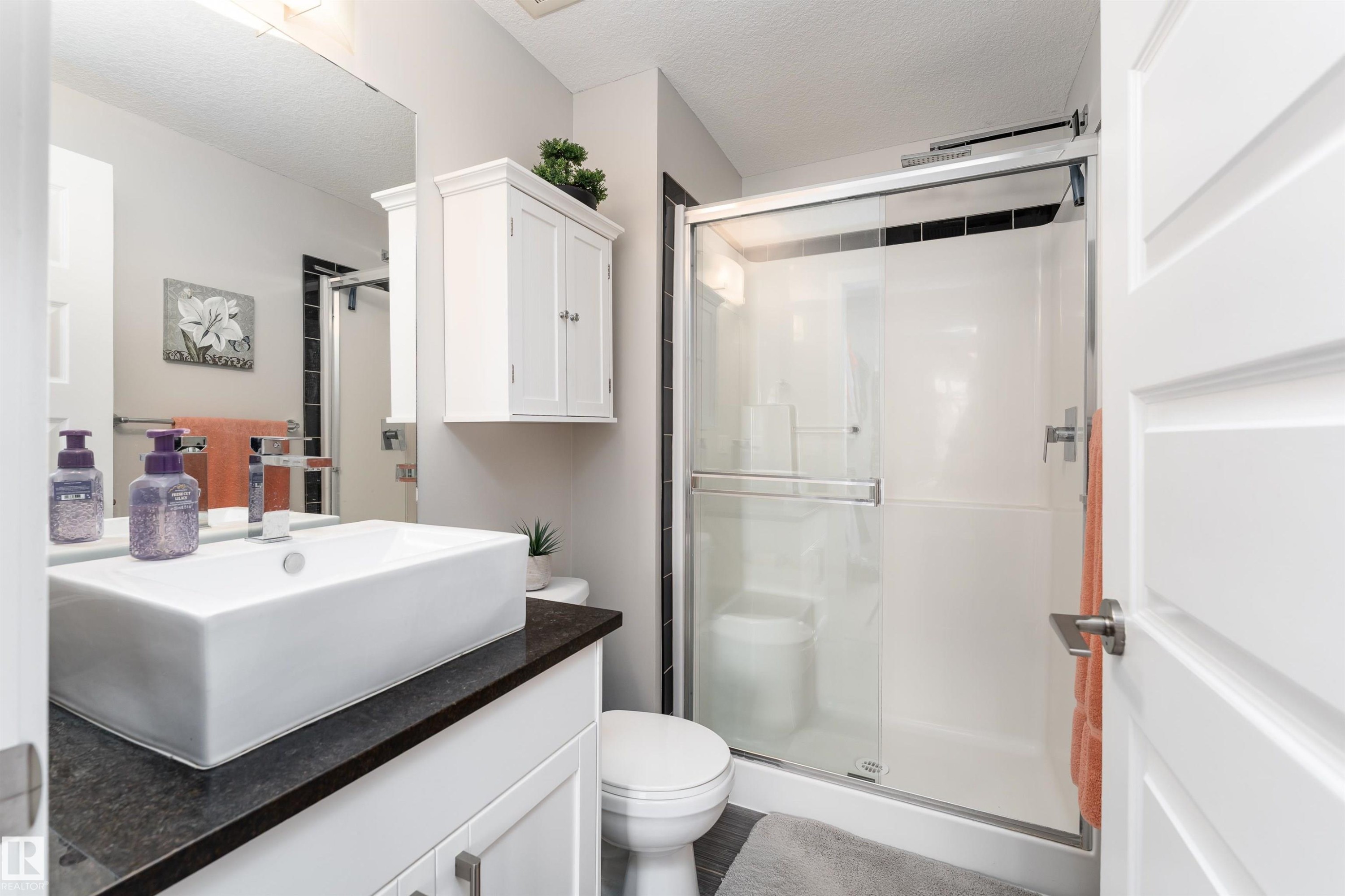 224 5151 Windermere Boulevard, Edmonton, AB - Indoor Photo Showing Bathroom