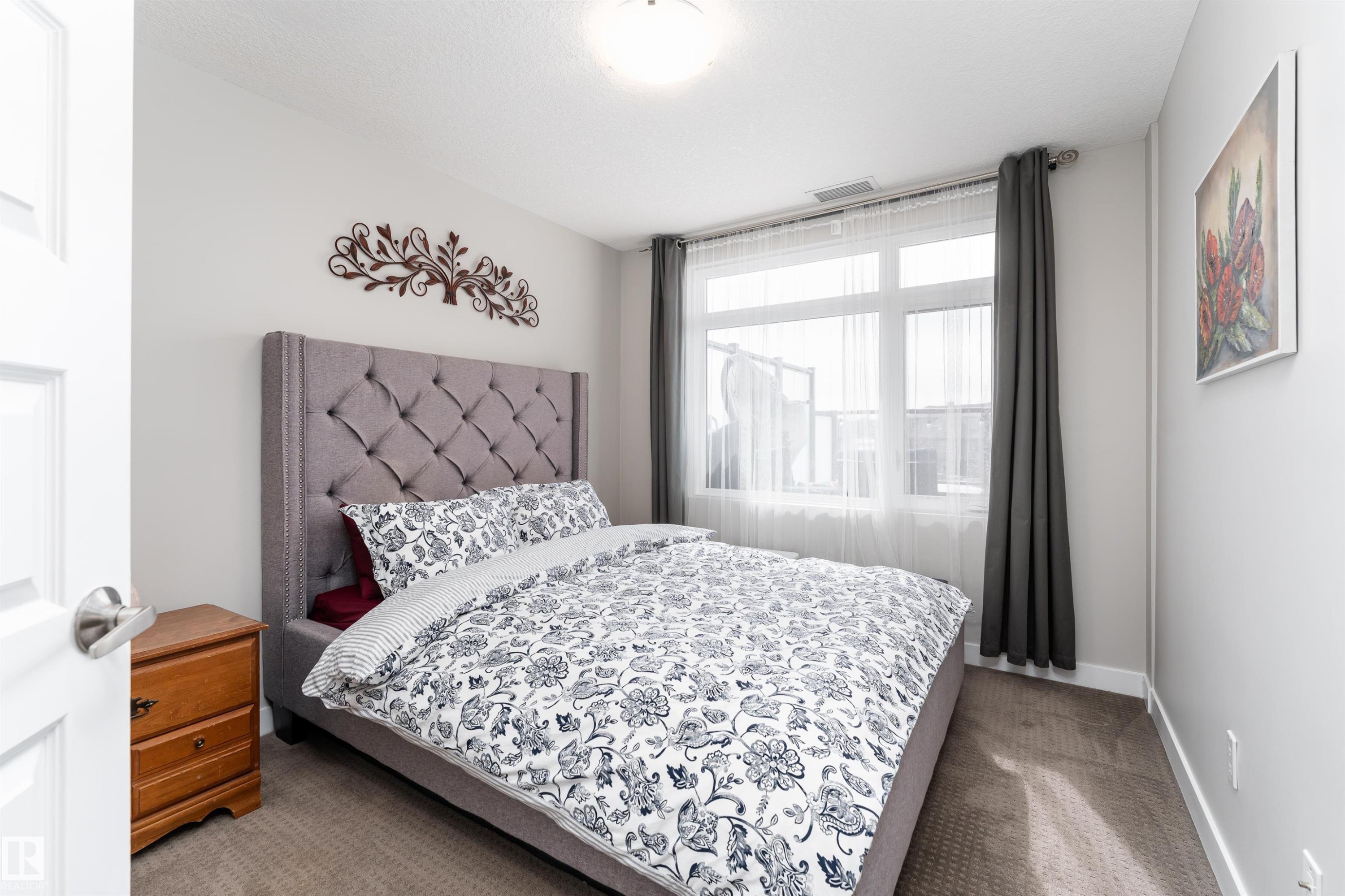 224 5151 Windermere Boulevard, Edmonton, AB - Indoor Photo Showing Bedroom
