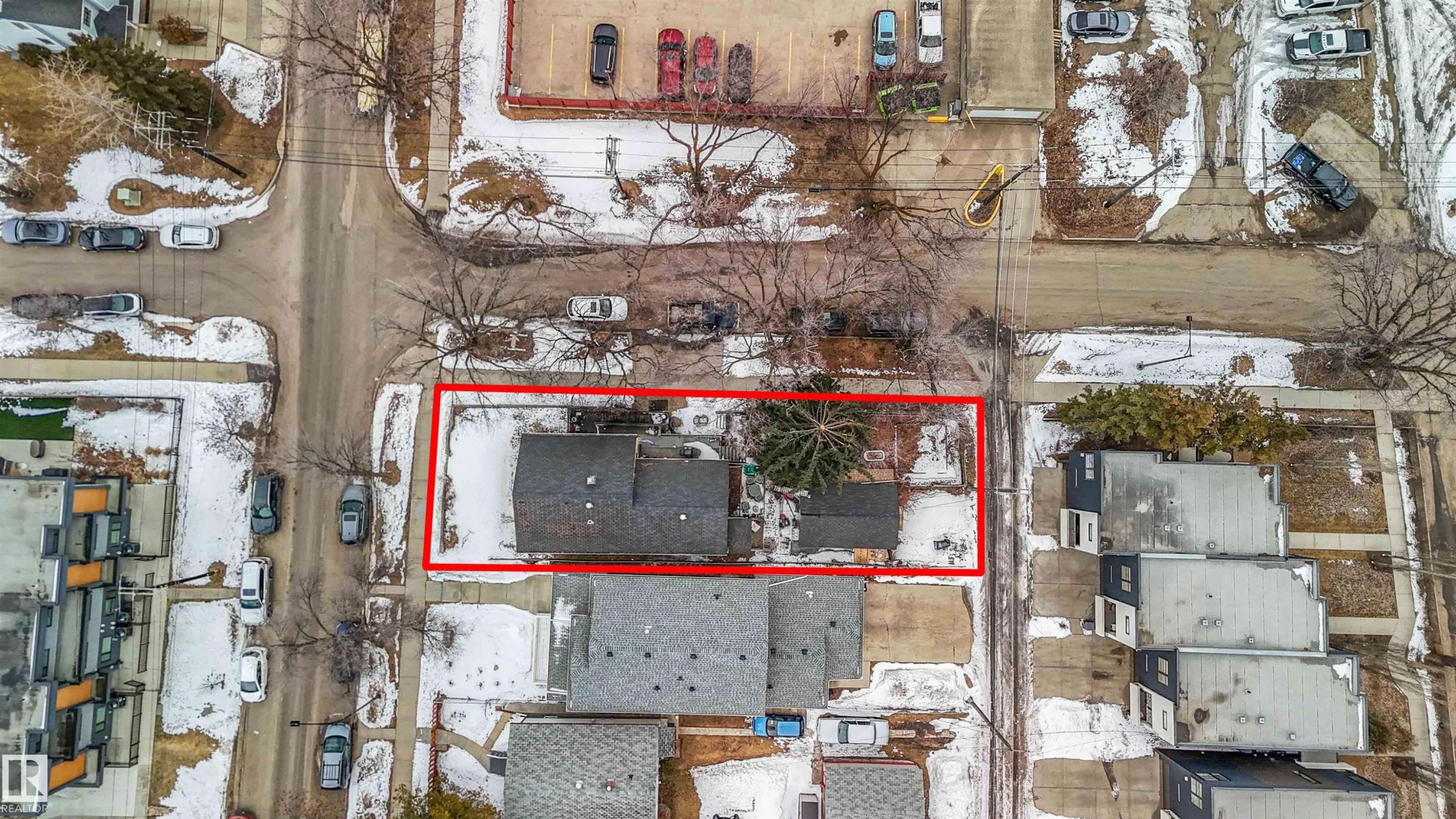 Aerial Survey. Illustrating the property boundaries and surrounding structures - 10186 143 Street, Edmonton, AB -