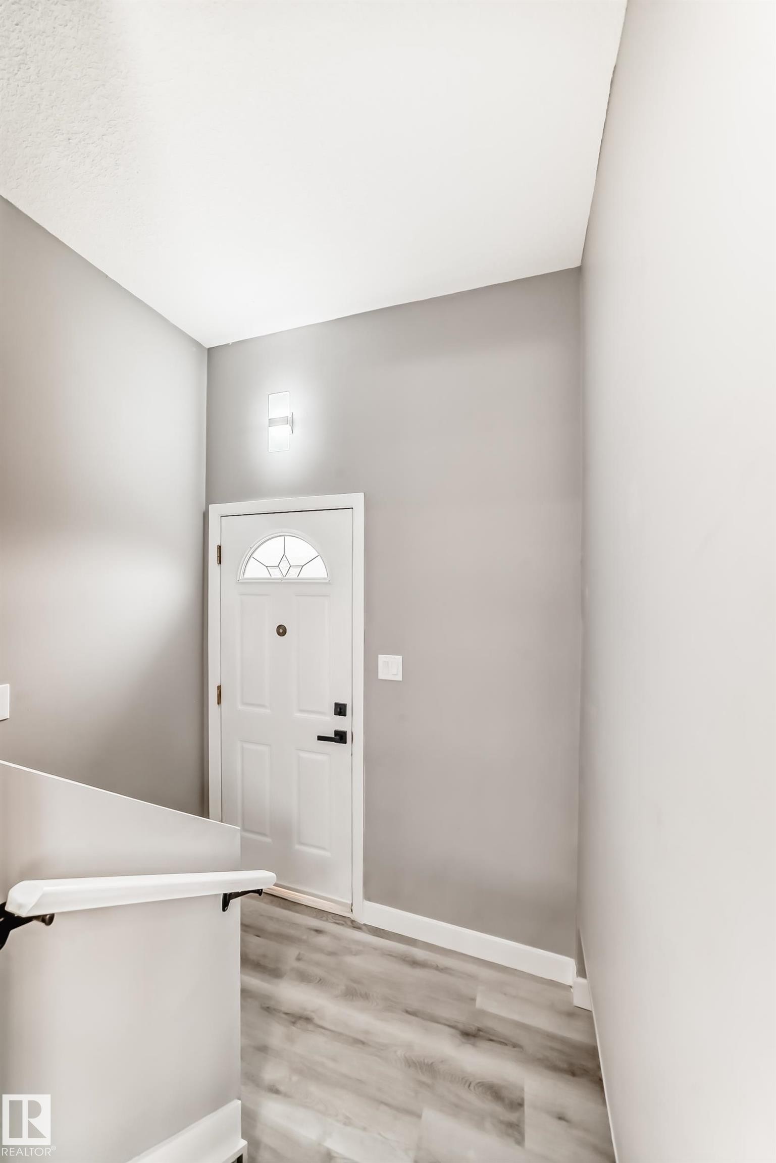 7011 135A Avenue, Edmonton, AB - Indoor Photo Showing Other Room