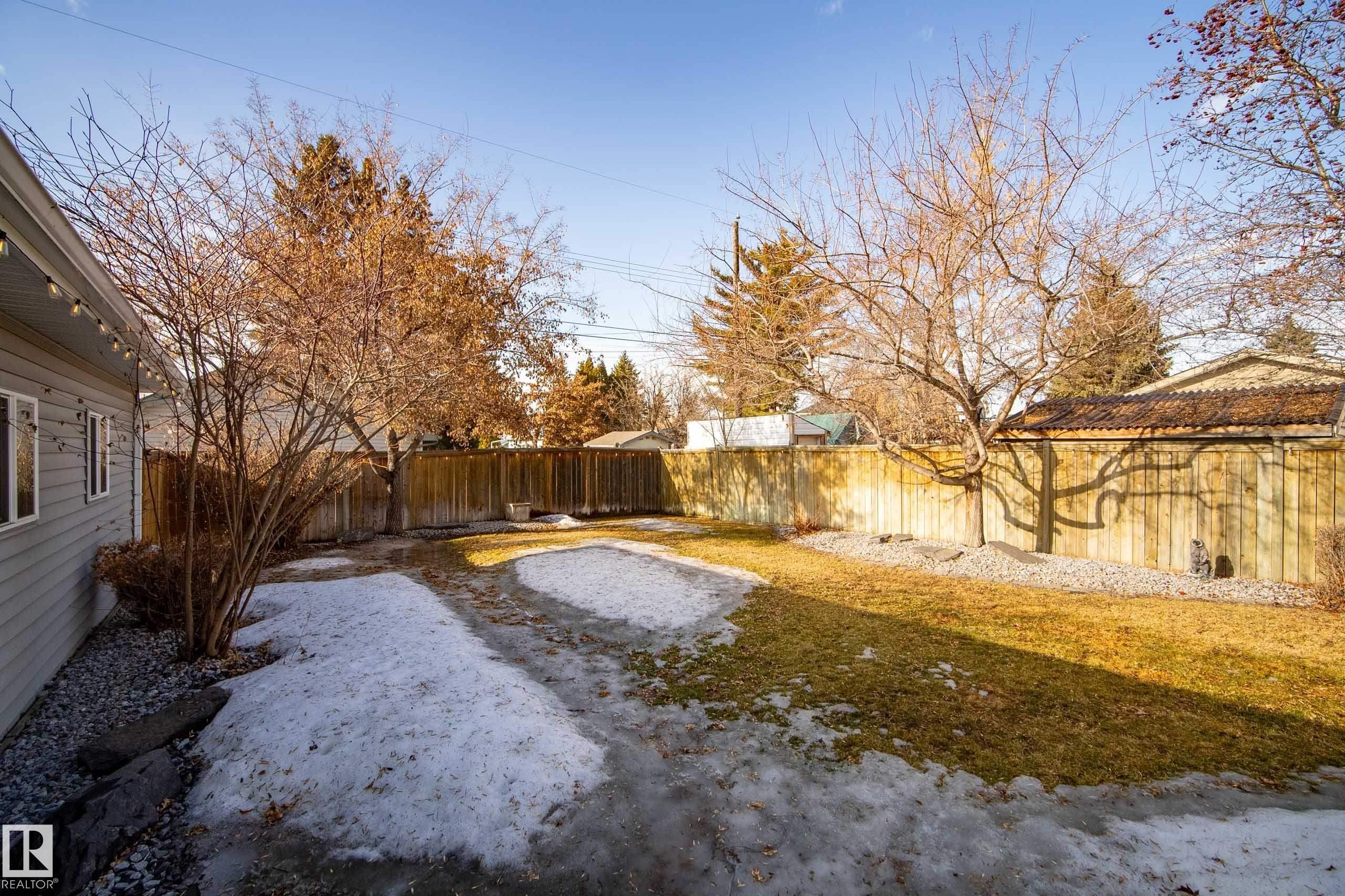 10720 65 Street, Edmonton, AB - Outdoor