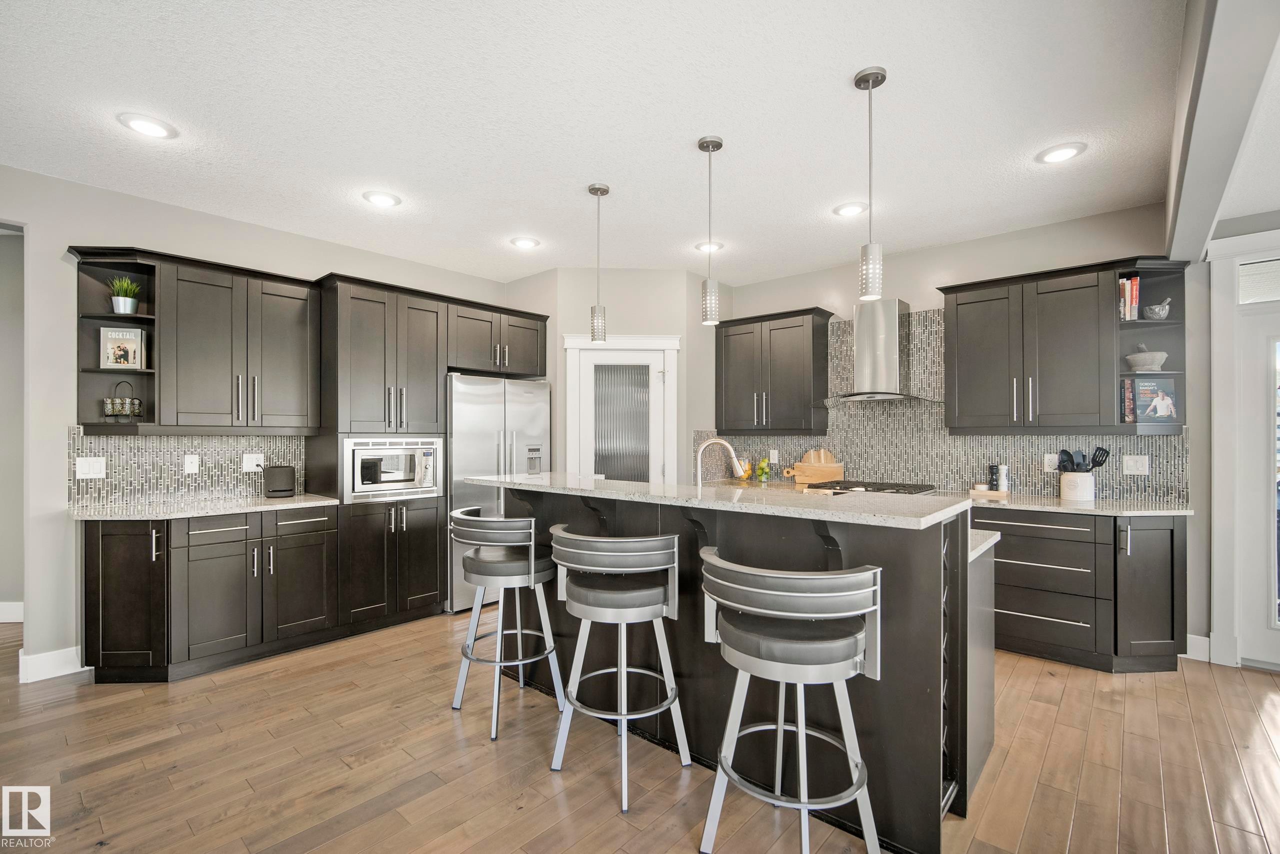 10720 65 Street, Edmonton, AB - Indoor Photo Showing Kitchen With Upgraded Kitchen