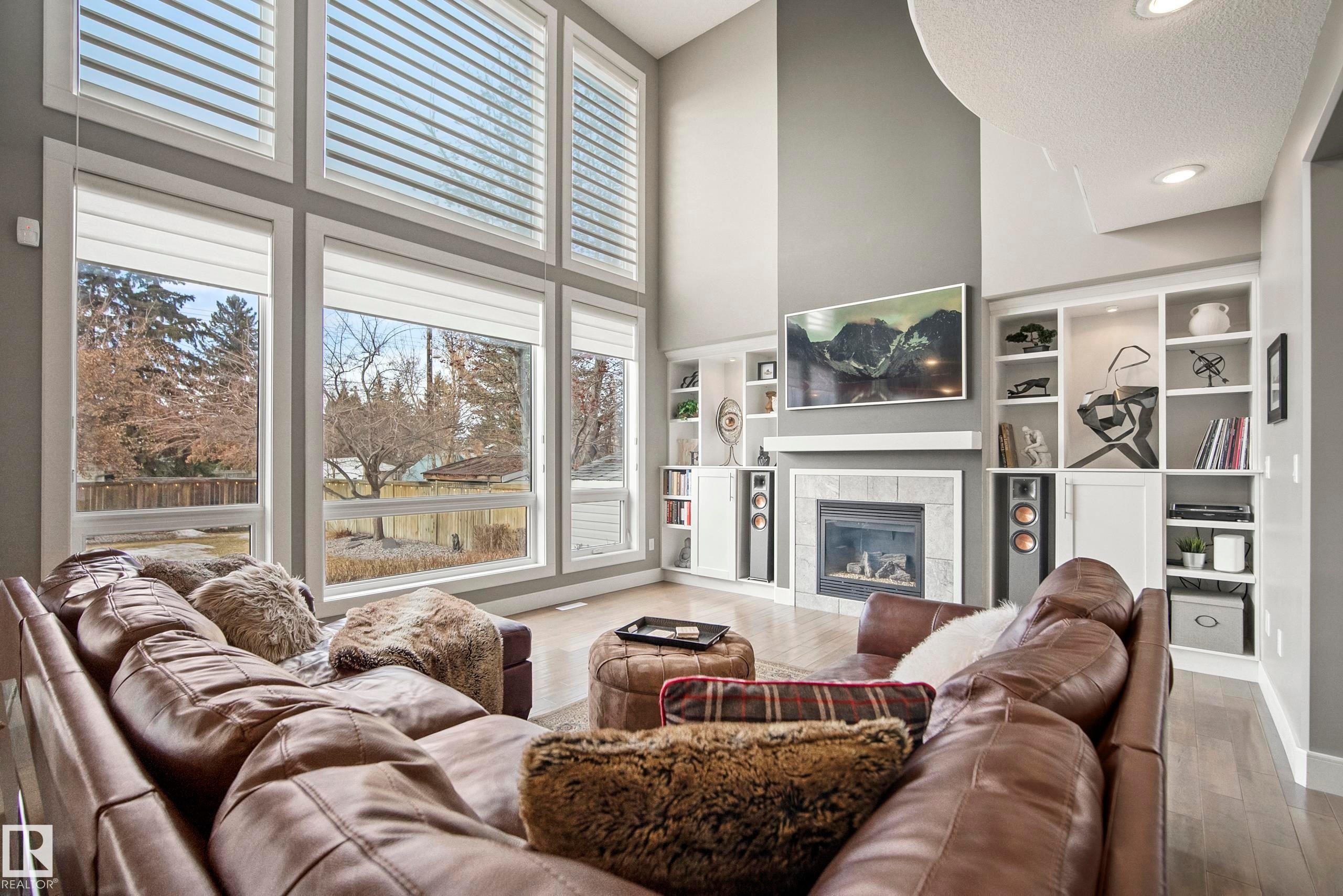 10720 65 Street, Edmonton, AB - Indoor Photo Showing Living Room With Fireplace