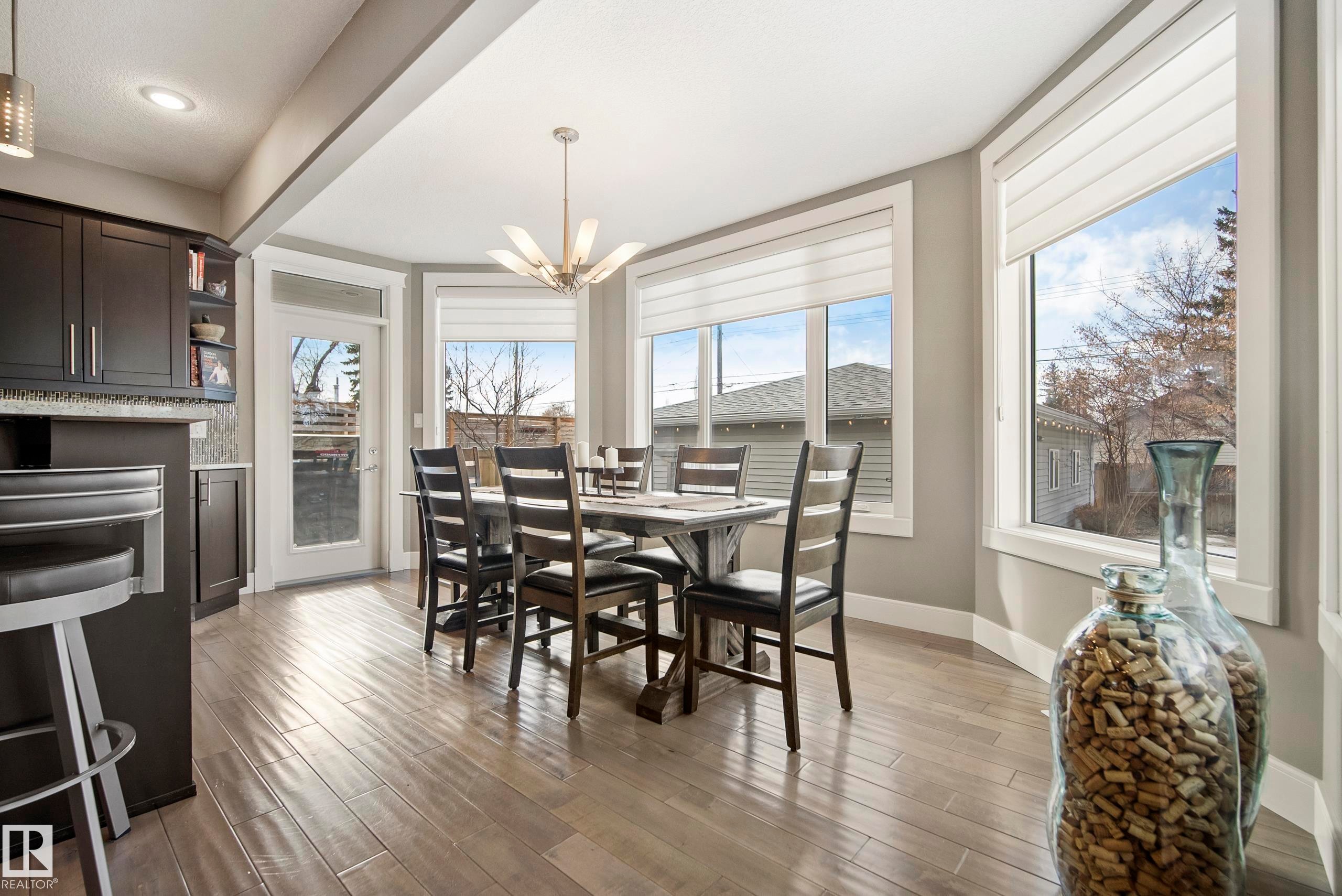 10720 65 Street, Edmonton, AB - Indoor Photo Showing Dining Room