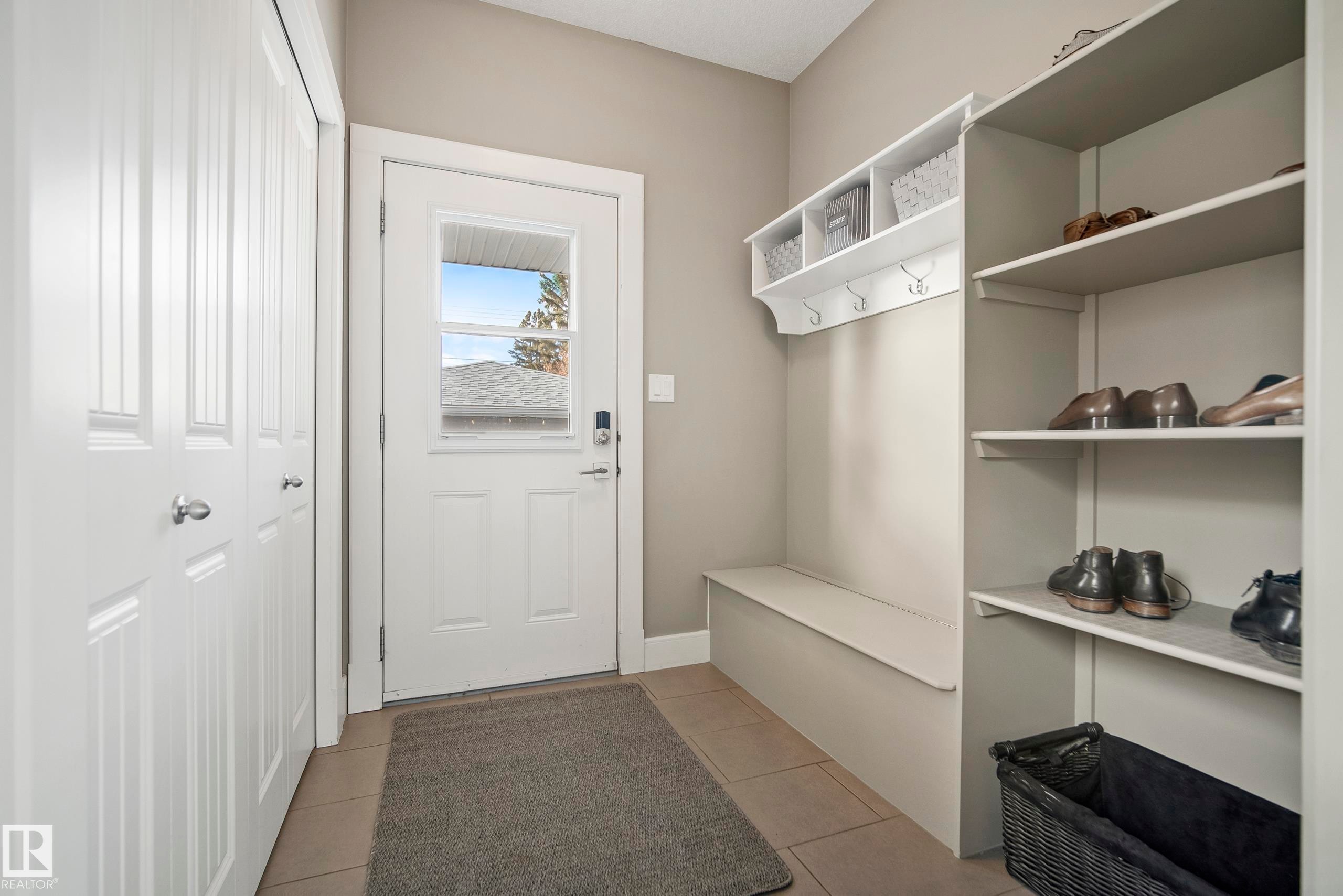 10720 65 Street, Edmonton, AB - Indoor