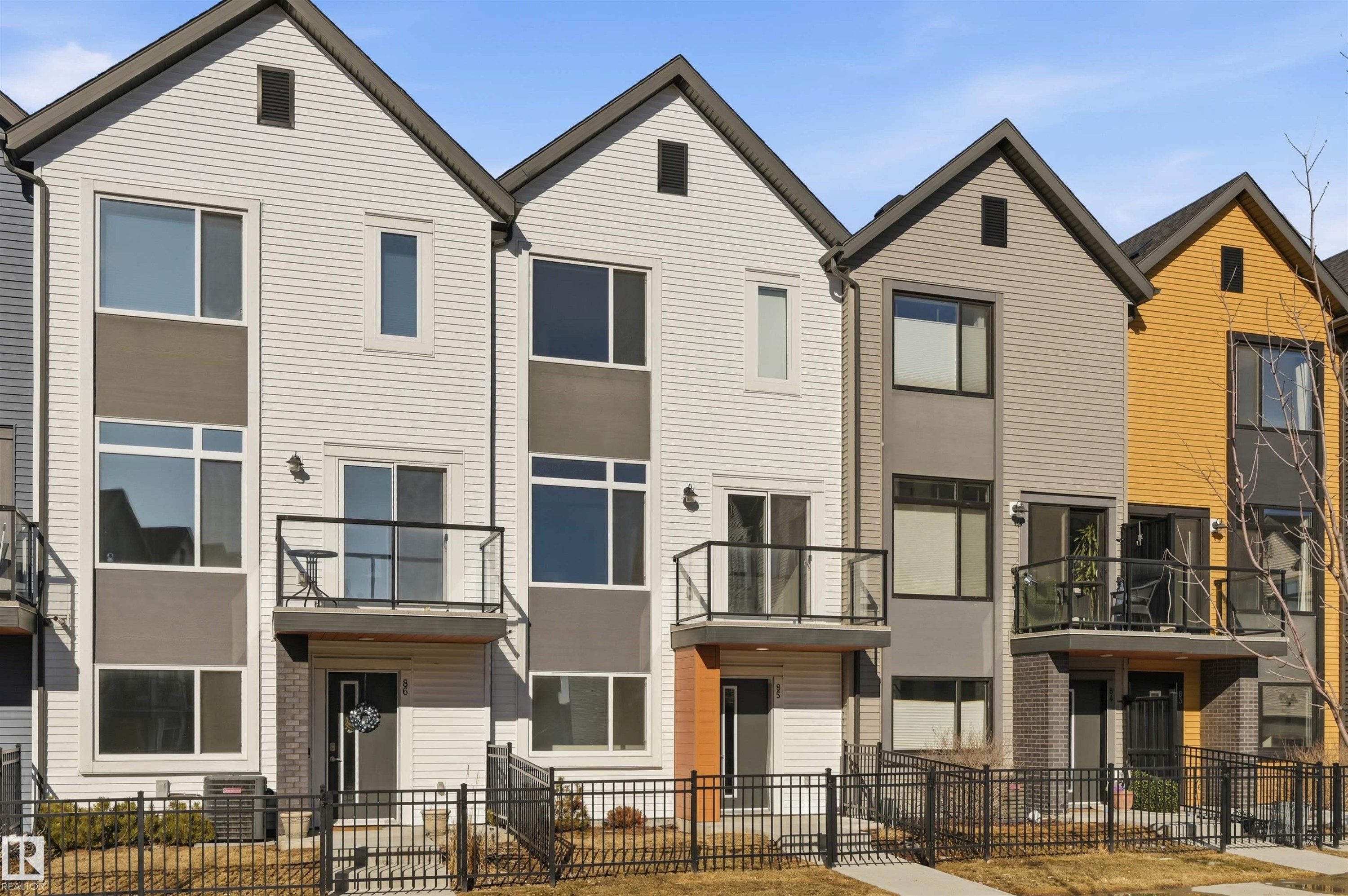 85 1010 Rabbit Hill Road, Edmonton, AB - Outdoor With Facade