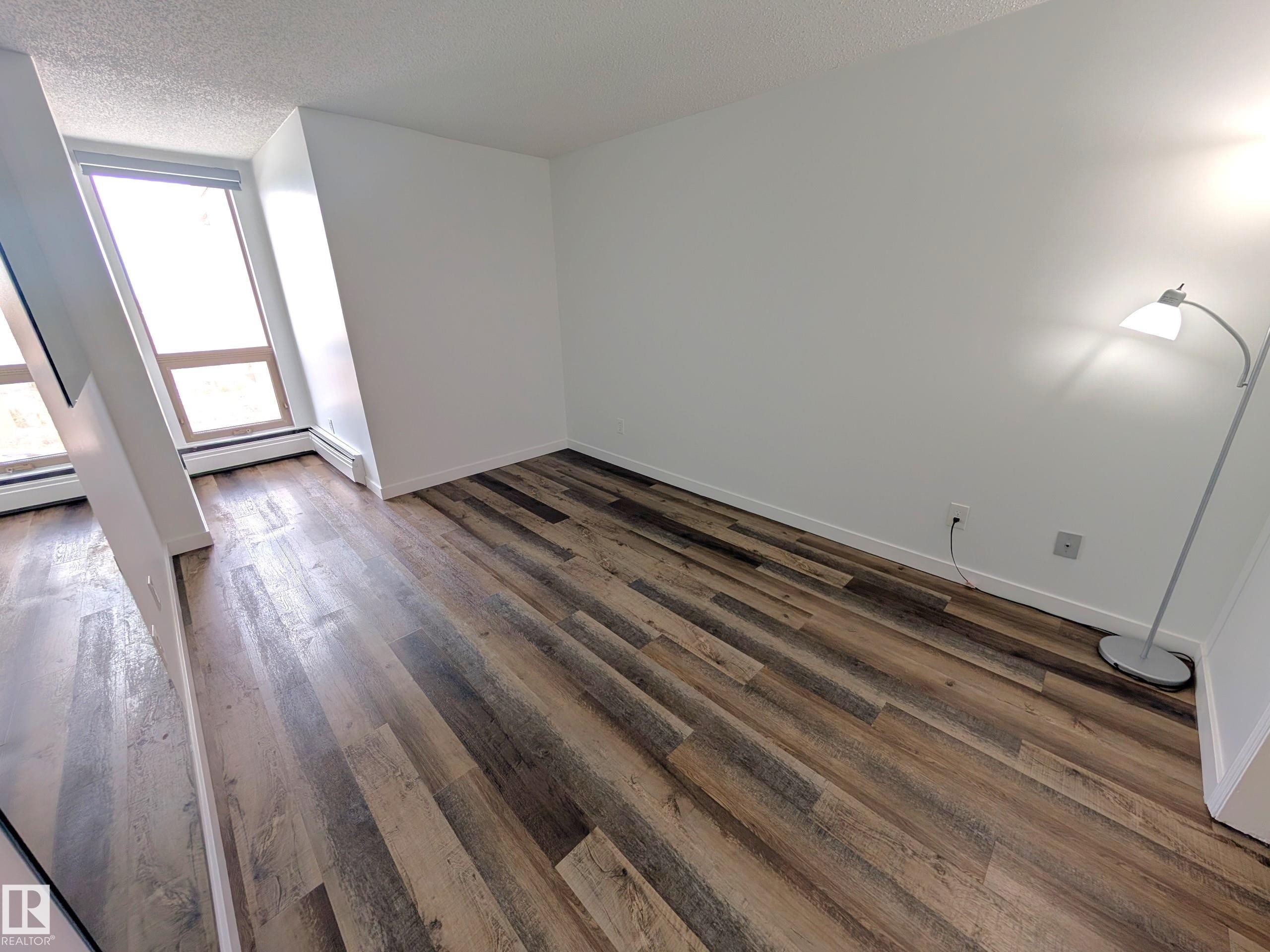 1307 10149 Saskatchewan Drive, Edmonton, AB - Indoor Photo Showing Other Room