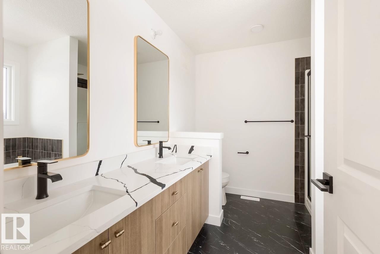 1723 Crossbill Loop, Edmonton, AB - Indoor Photo Showing Bathroom