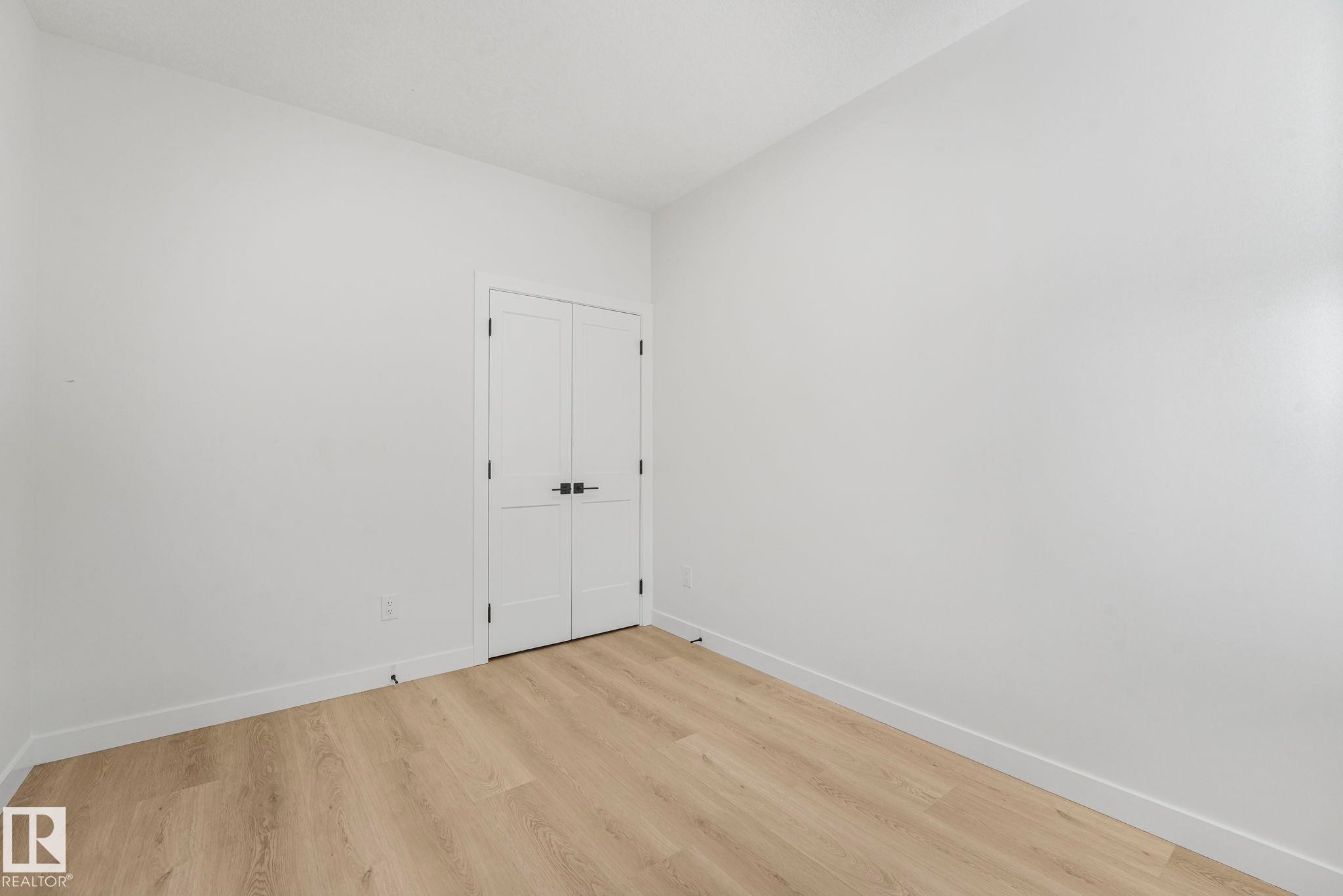 3140 Magpie Wy, Edmonton, AB - Indoor Photo Showing Other Room