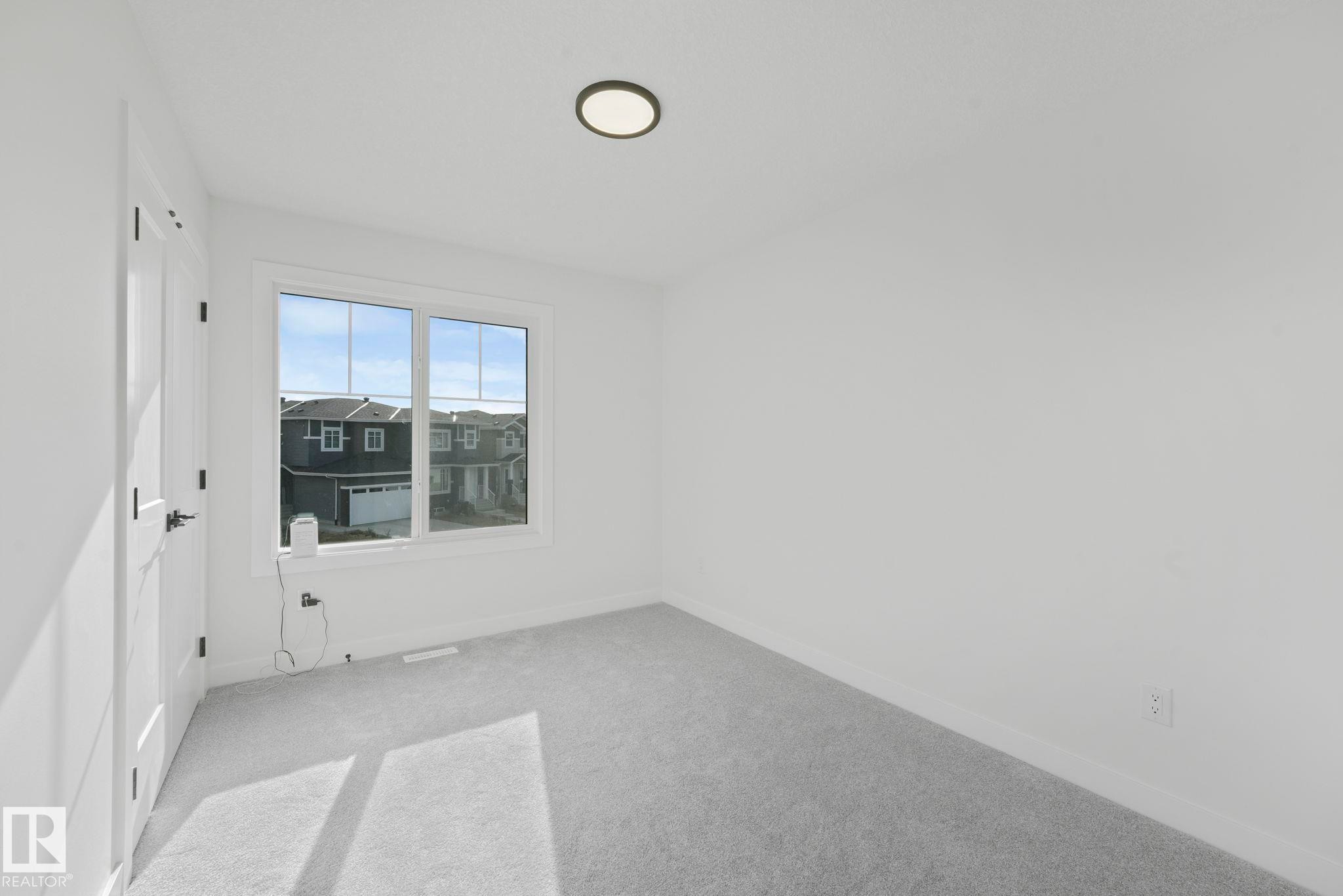 3140 Magpie Wy, Edmonton, AB - Indoor Photo Showing Other Room