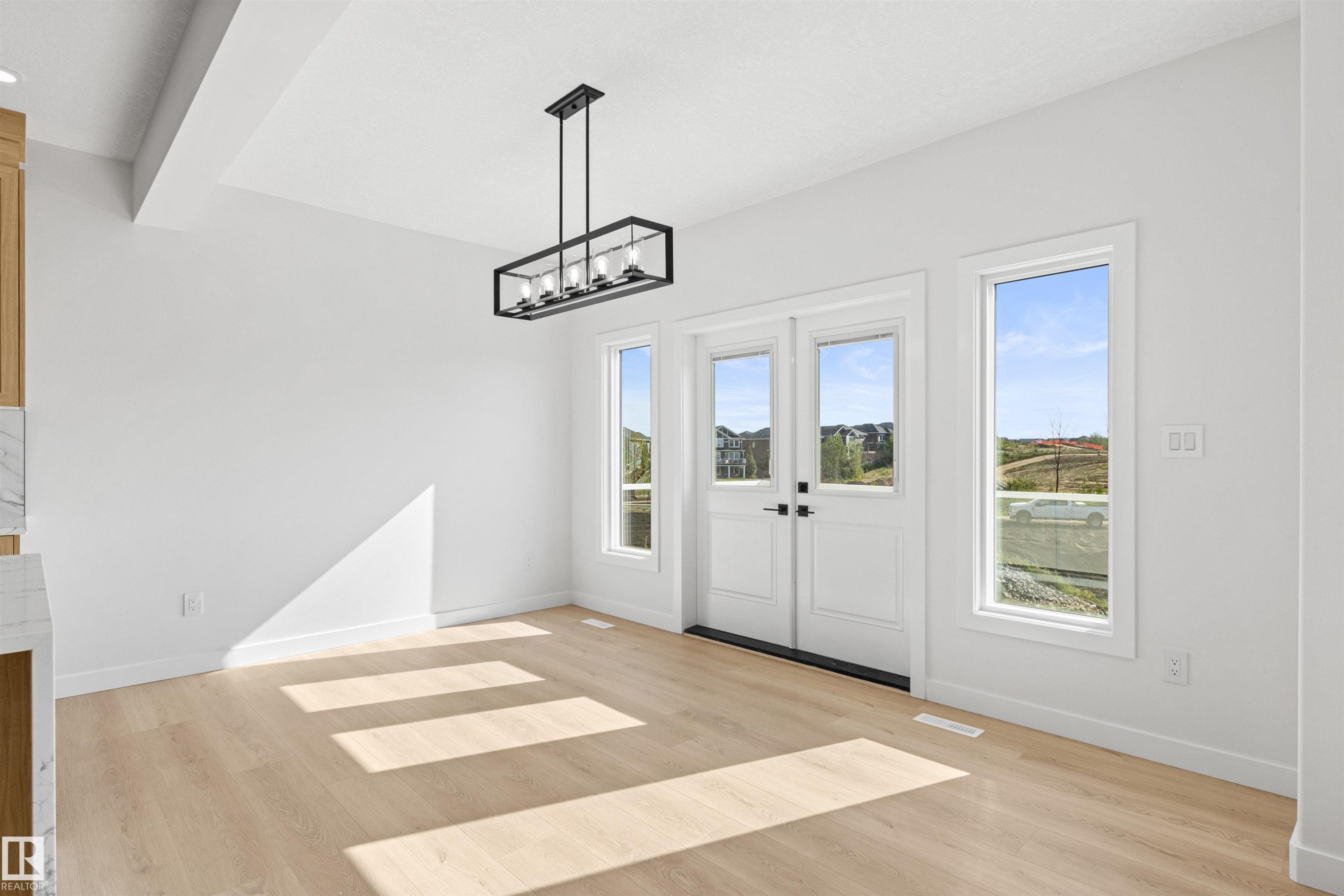 3331 Chickadee Drive, Edmonton, AB - Indoor Photo Showing Other Room