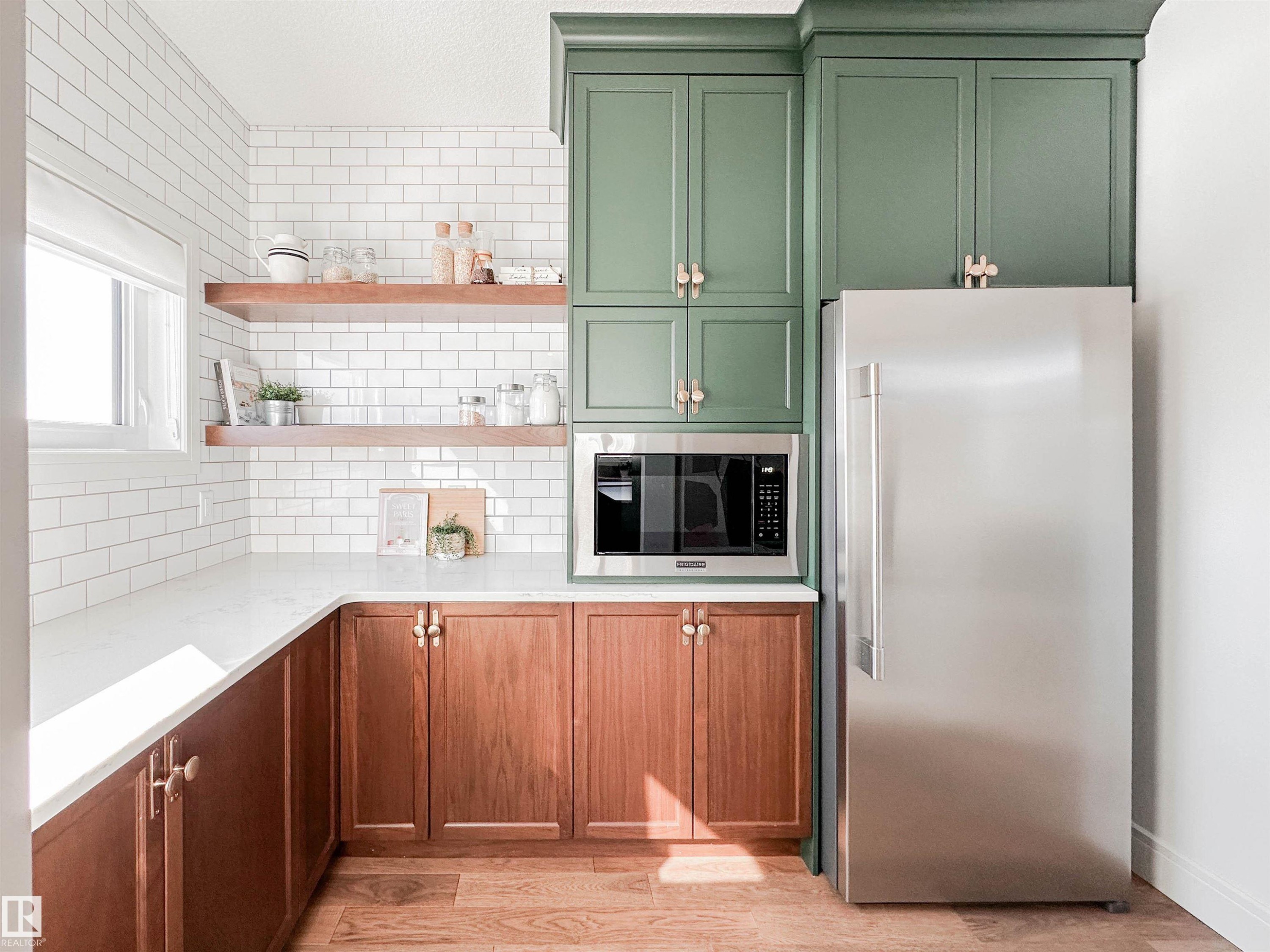 7 Jubilation Drive, St. Albert, AB - Indoor Photo Showing Kitchen
