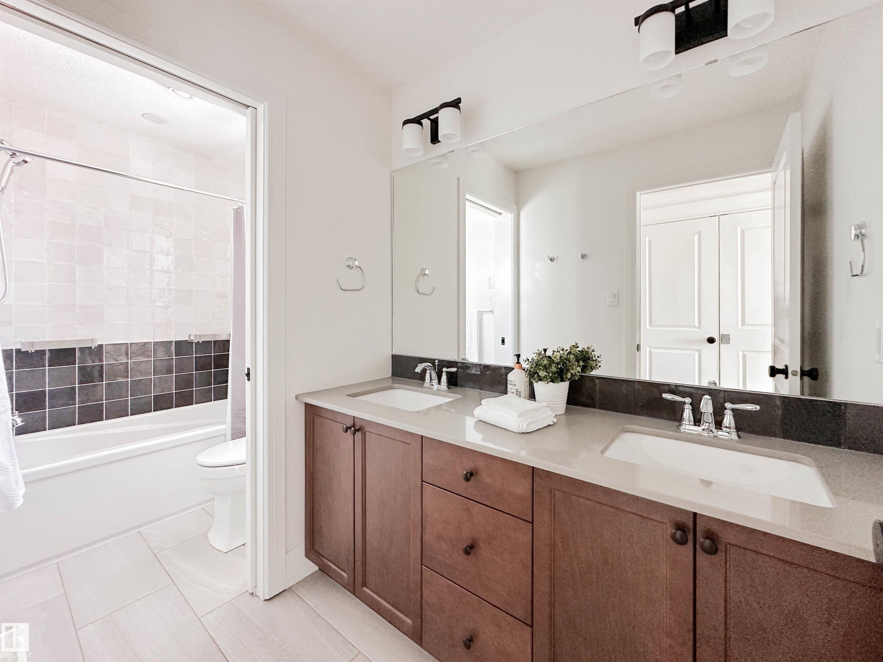 7 Jubilation Drive, St. Albert, AB - Indoor Photo Showing Bathroom