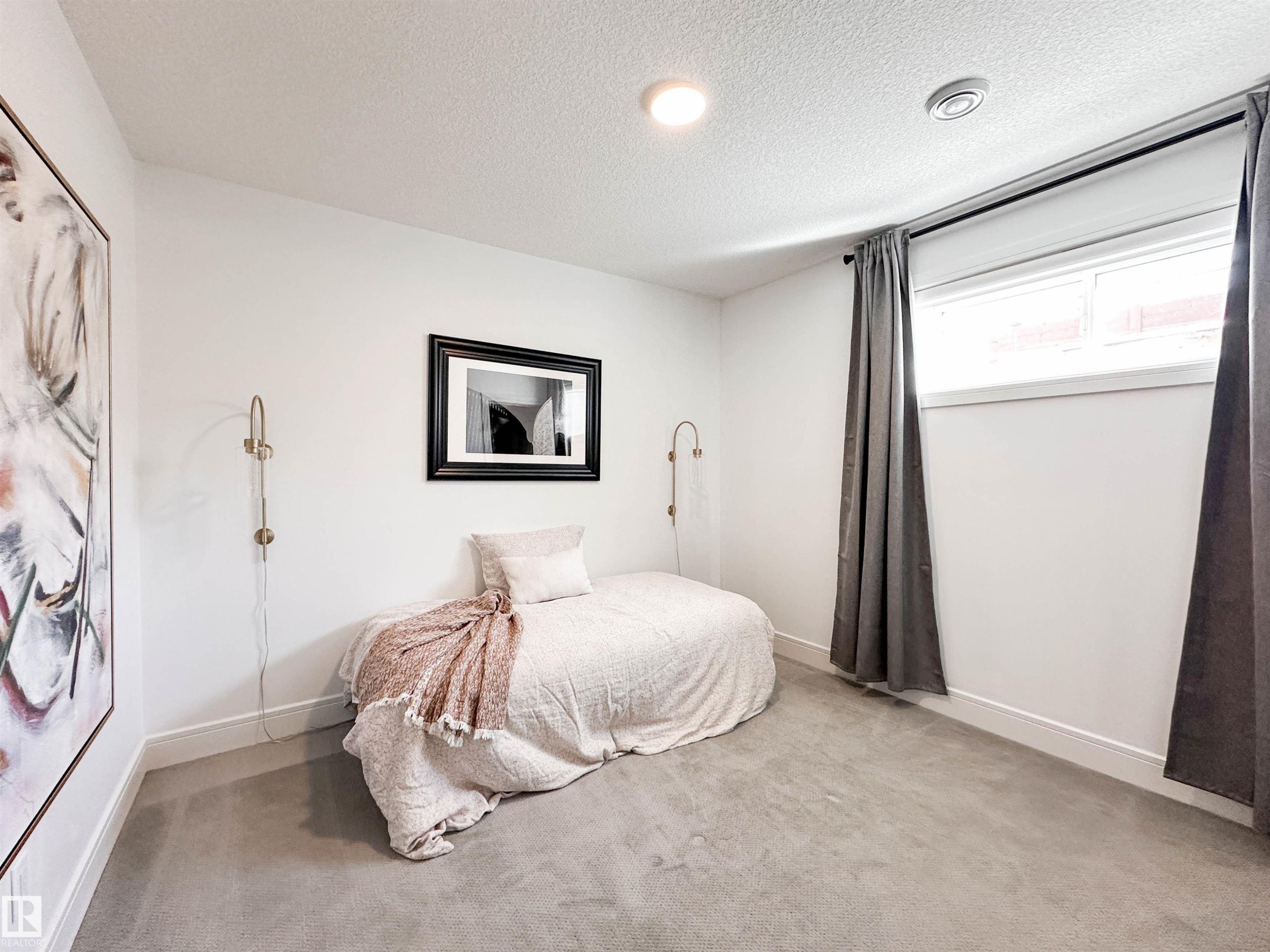 7 Jubilation Drive, St. Albert, AB - Indoor Photo Showing Bedroom