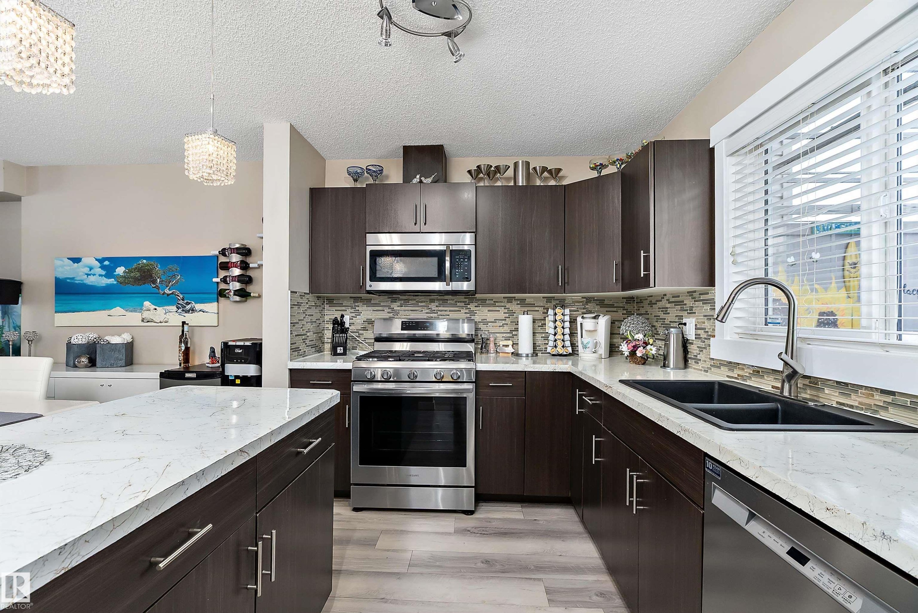 2914 18A Avenue, Edmonton, AB - Indoor Photo Showing Dining Room
