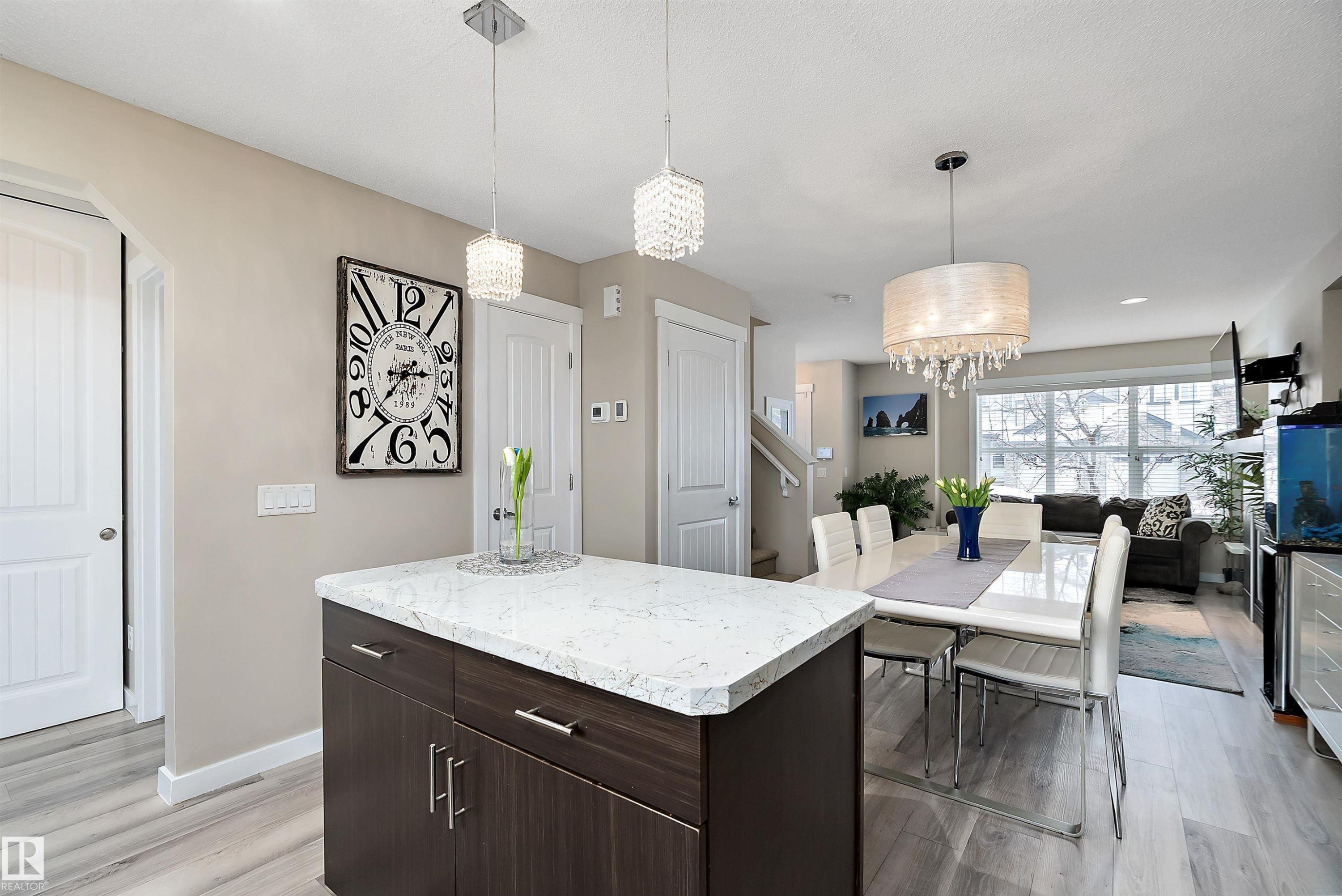 2914 18A Avenue, Edmonton, AB - Indoor Photo Showing Kitchen With Upgraded Kitchen