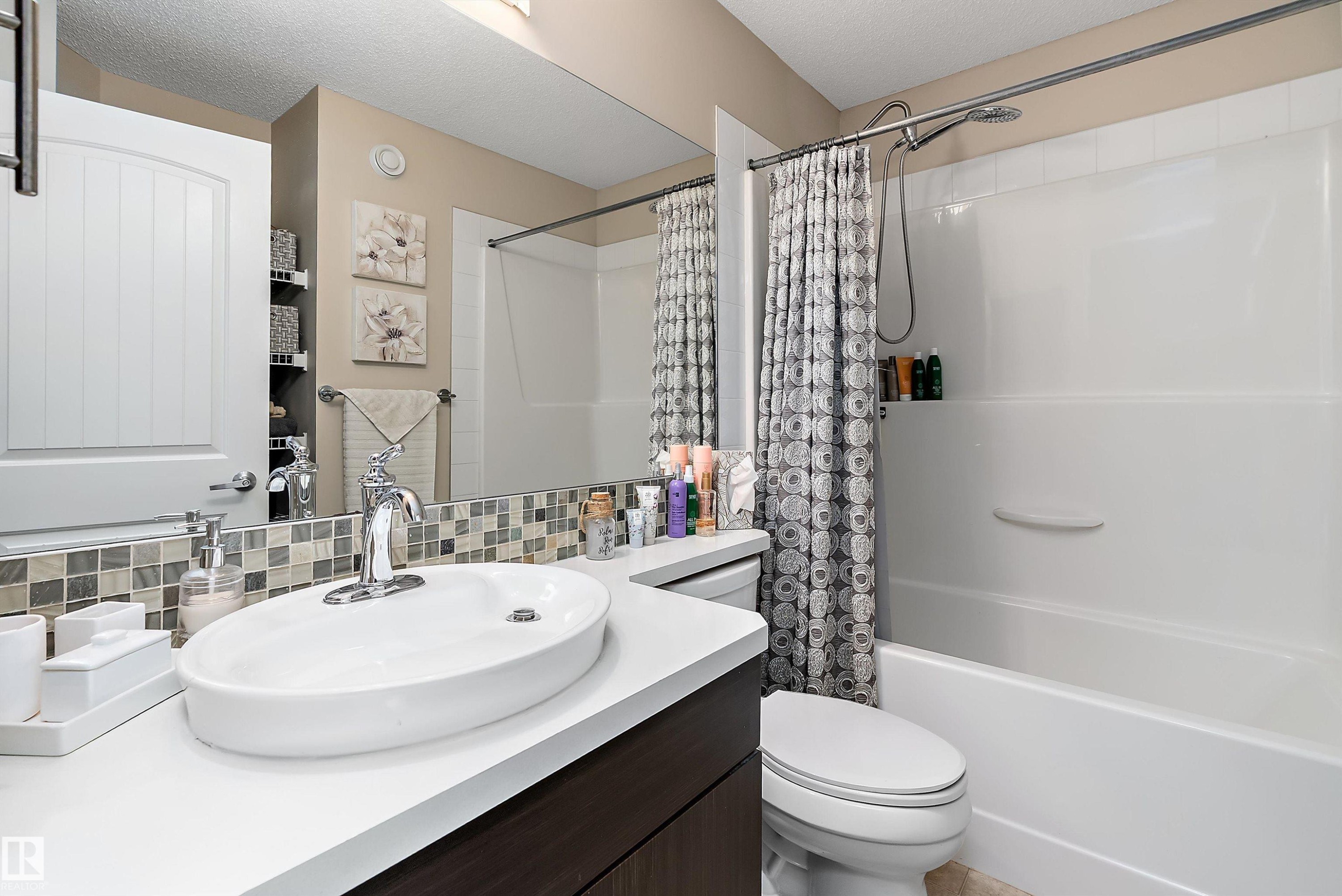 2914 18A Avenue, Edmonton, AB - Indoor