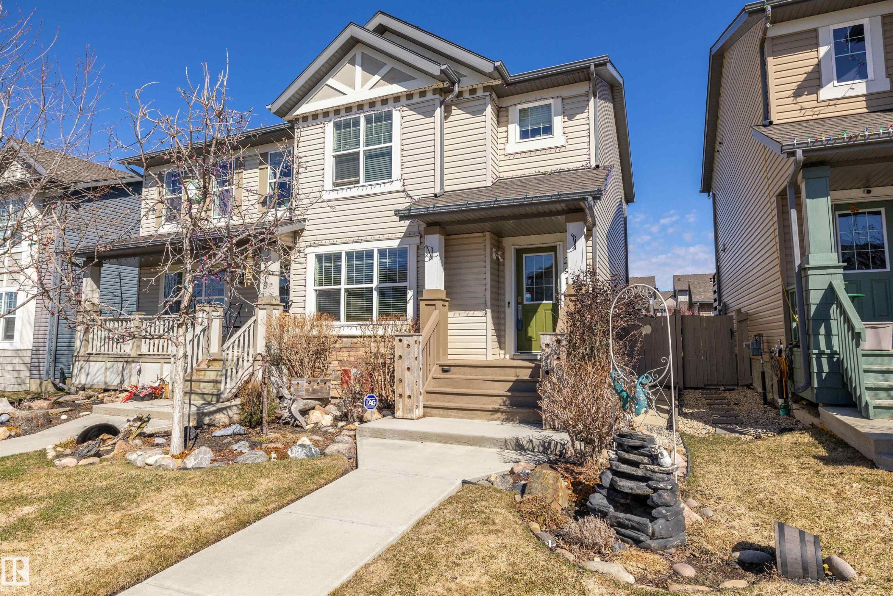 2914 18A Avenue, Edmonton, AB - Outdoor With Facade