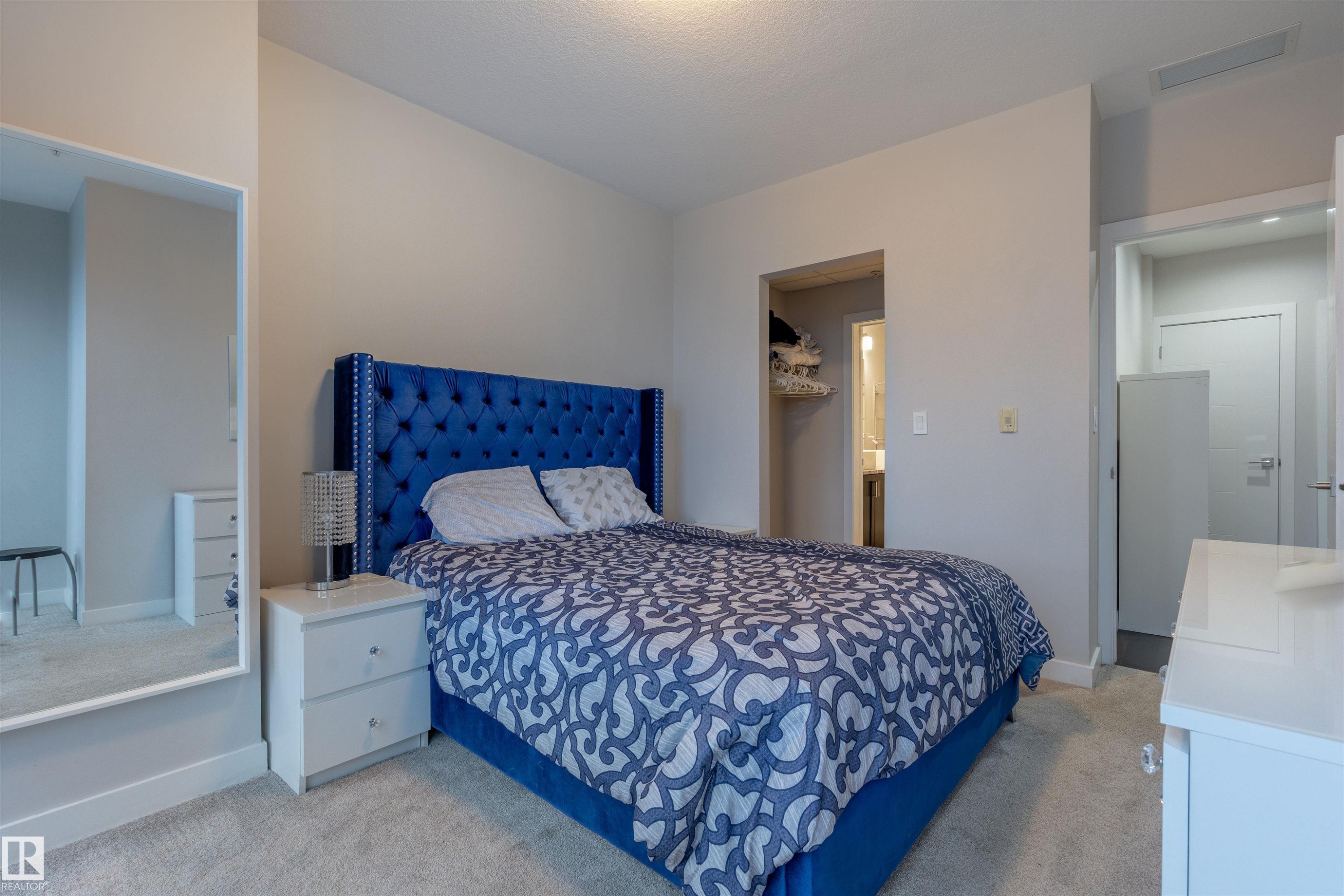 901 10238 103 Street, Edmonton, AB - Indoor Photo Showing Bedroom