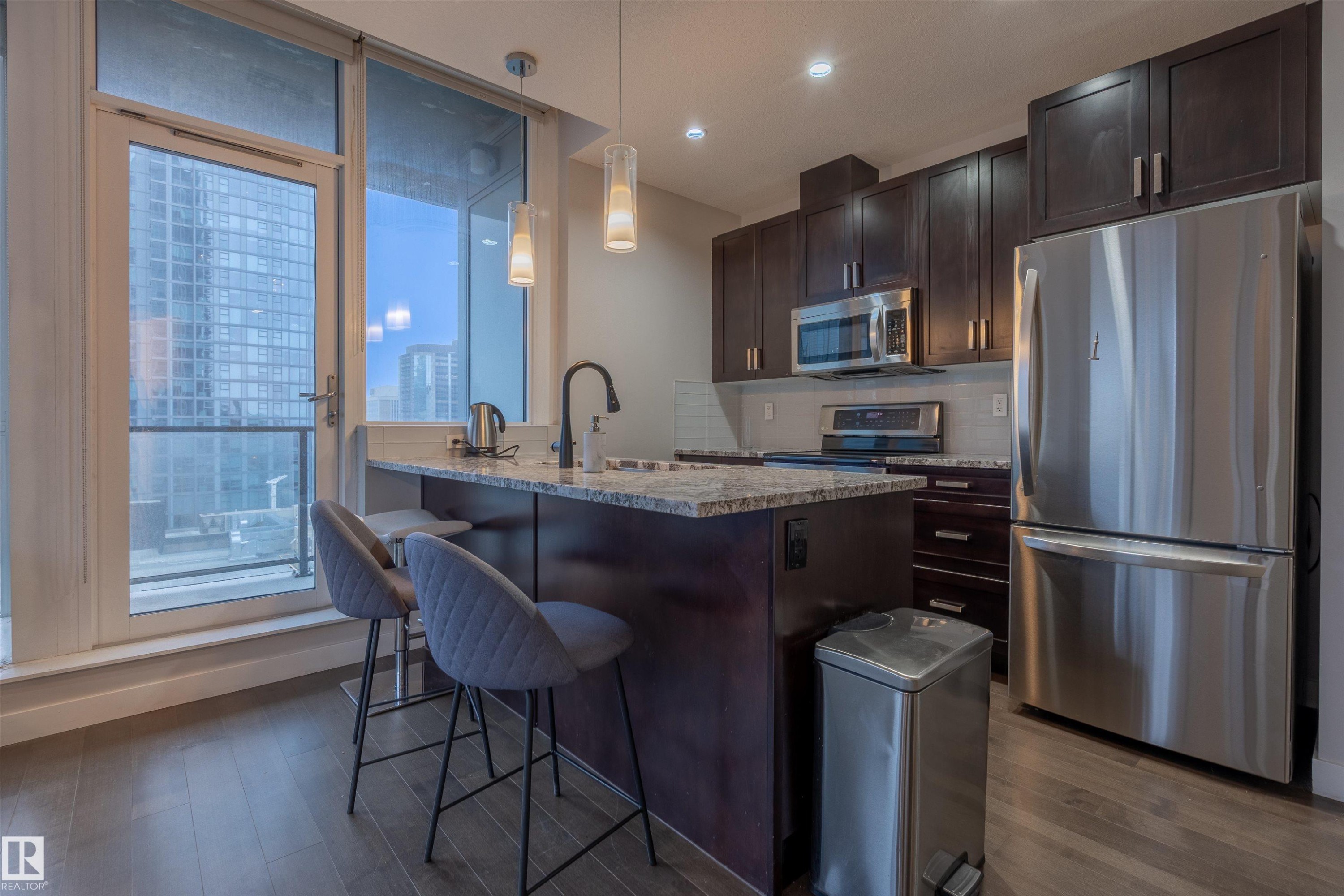 901 10238 103 Street, Edmonton, AB - Indoor Photo Showing Kitchen With Stainless Steel Kitchen With Upgraded Kitchen