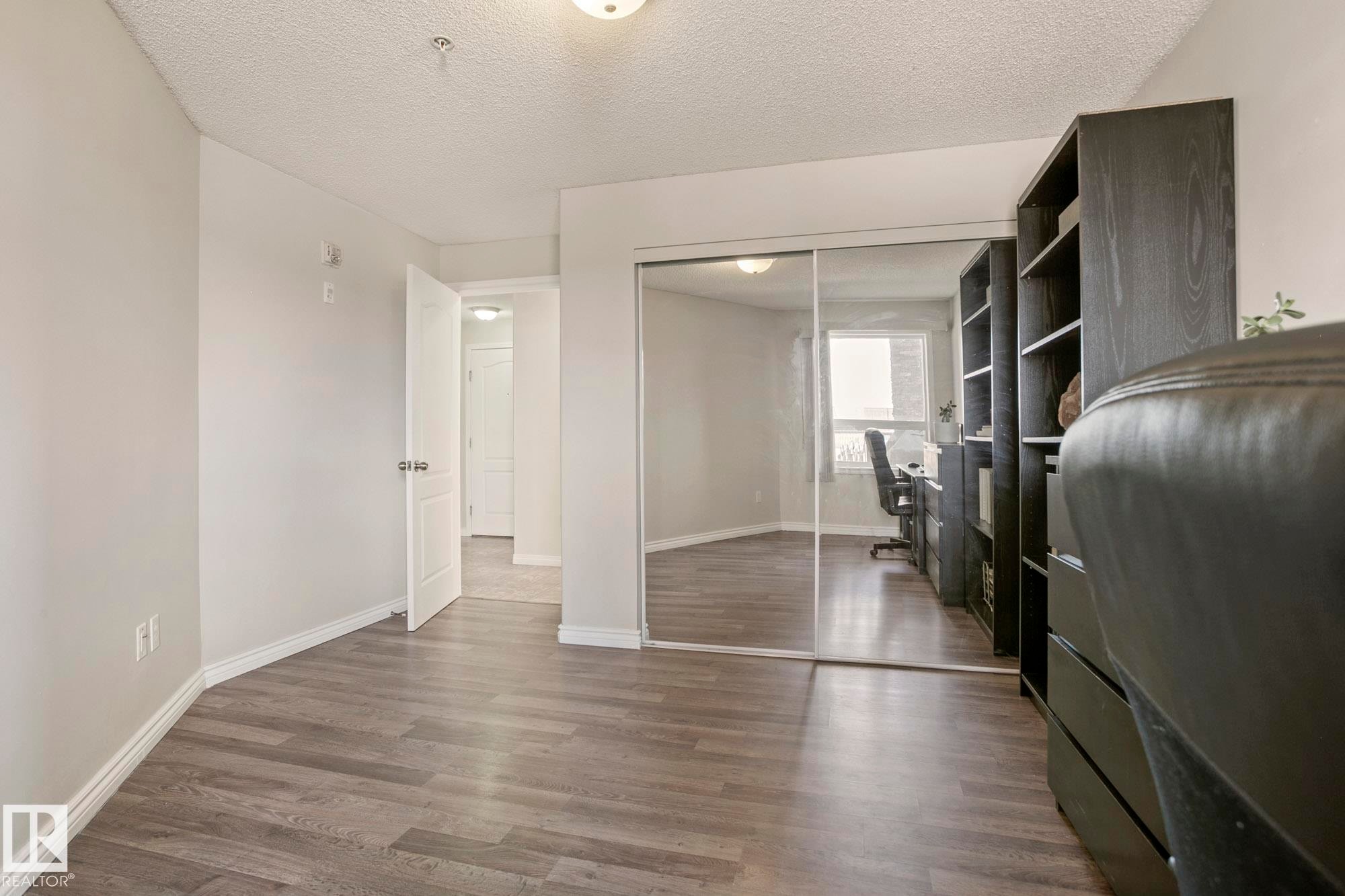 1123 9363 Simpson Drive, Edmonton, AB - Indoor