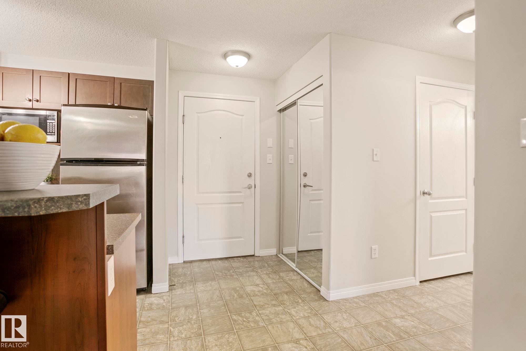 1123 9363 Simpson Drive, Edmonton, AB - Indoor
