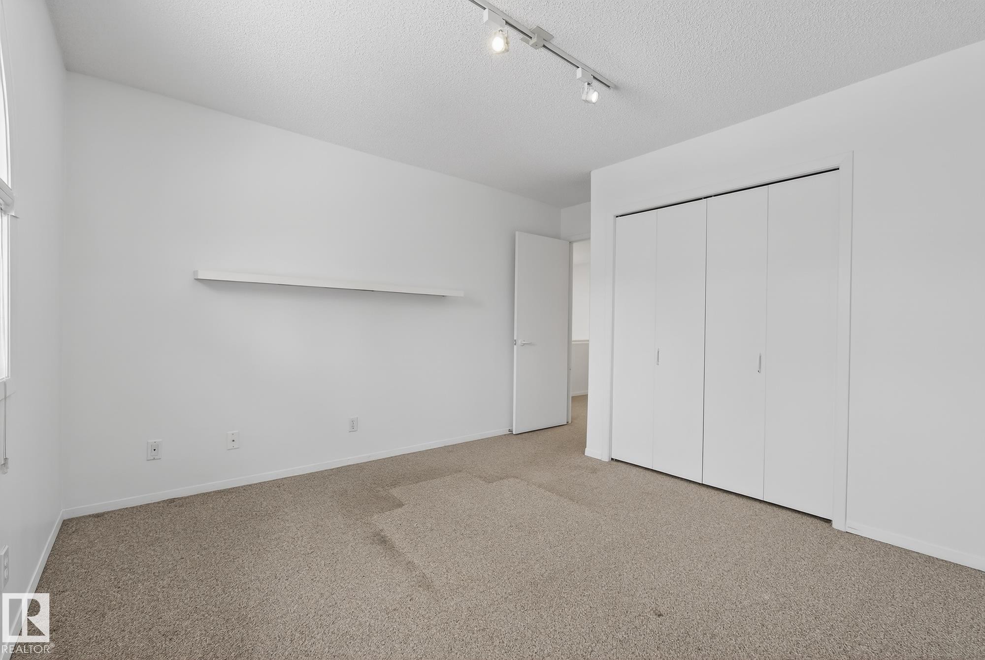 Upstairs - 9115 77 Avenue, Edmonton, AB - Indoor Photo Showing Other Room