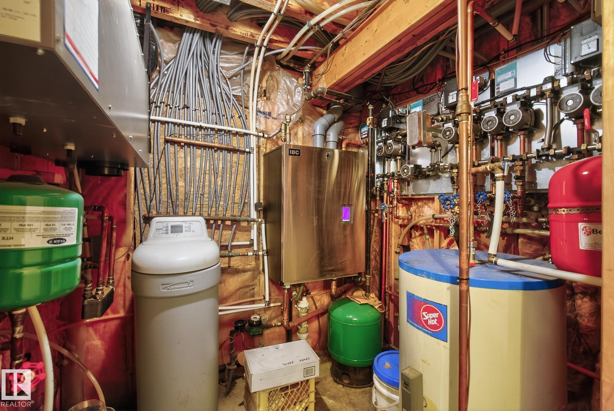 9115 77 Avenue, Edmonton, AB - Indoor Photo Showing Basement