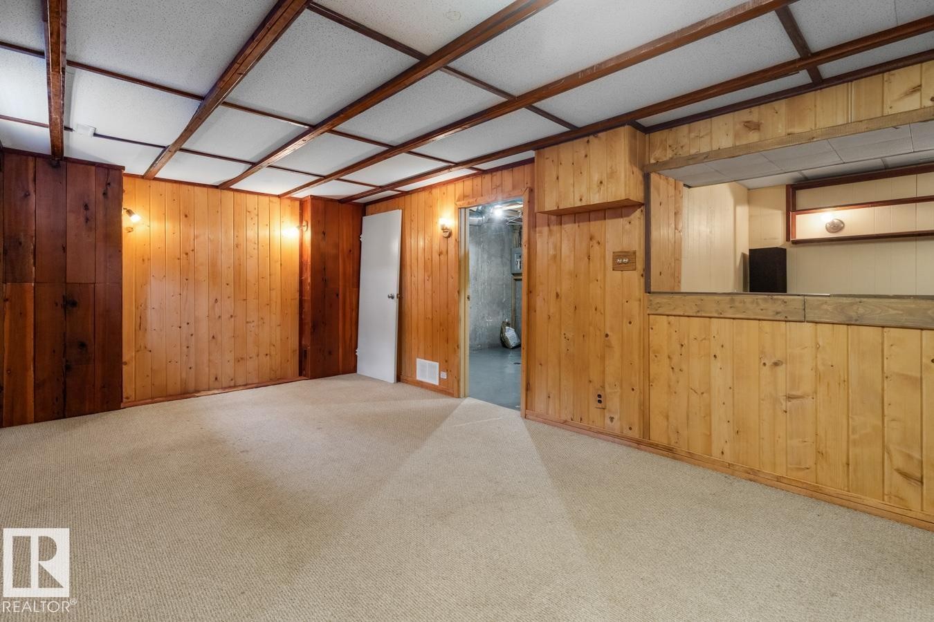 242 Primrose Gardens, Edmonton, AB - Indoor Photo Showing Other Room