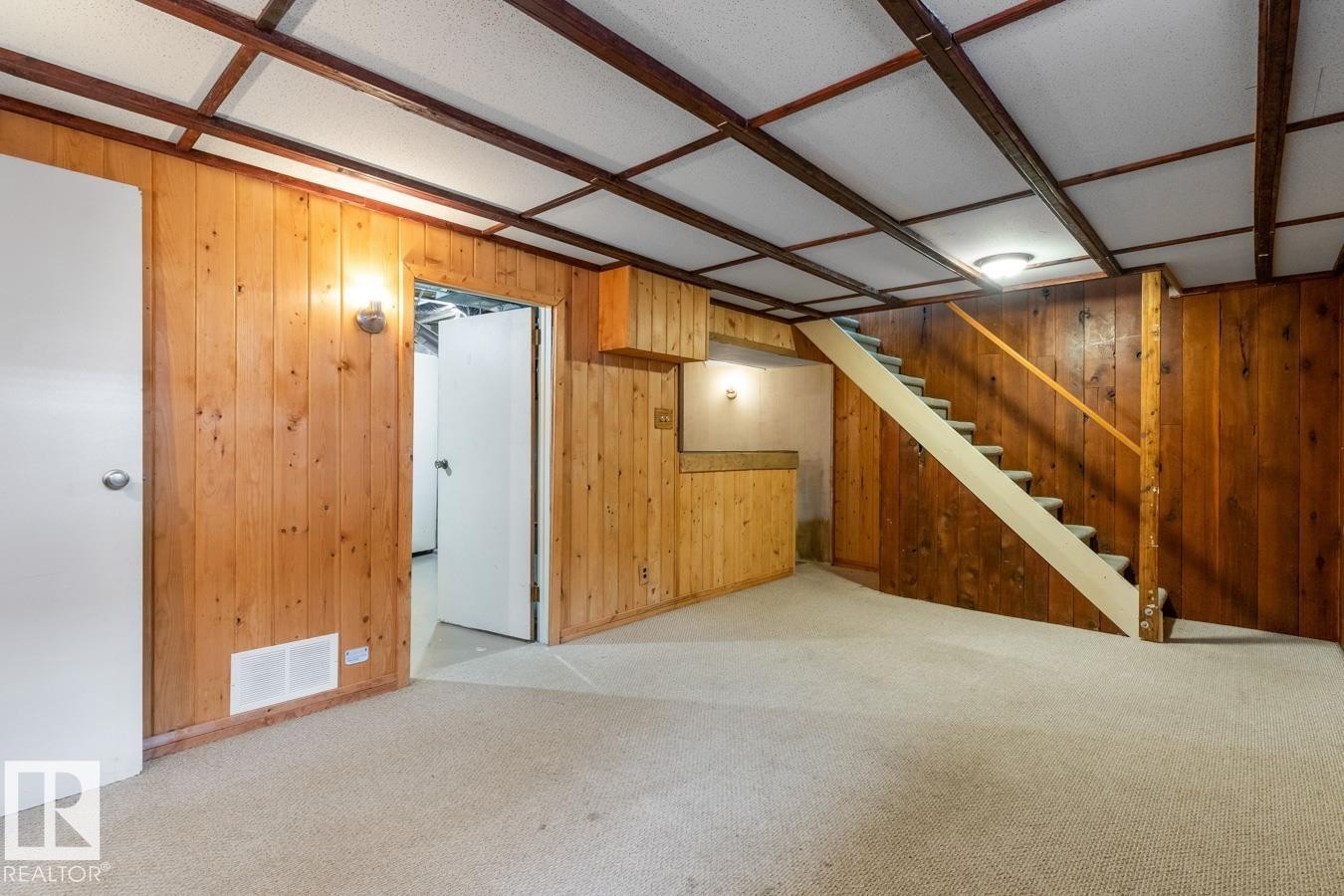 242 Primrose Gardens, Edmonton, AB - Indoor Photo Showing Other Room