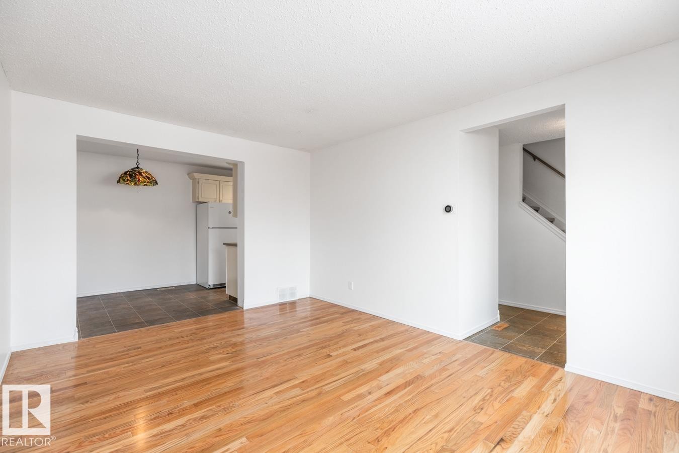 242 Primrose Gardens, Edmonton, AB - Indoor Photo Showing Other Room