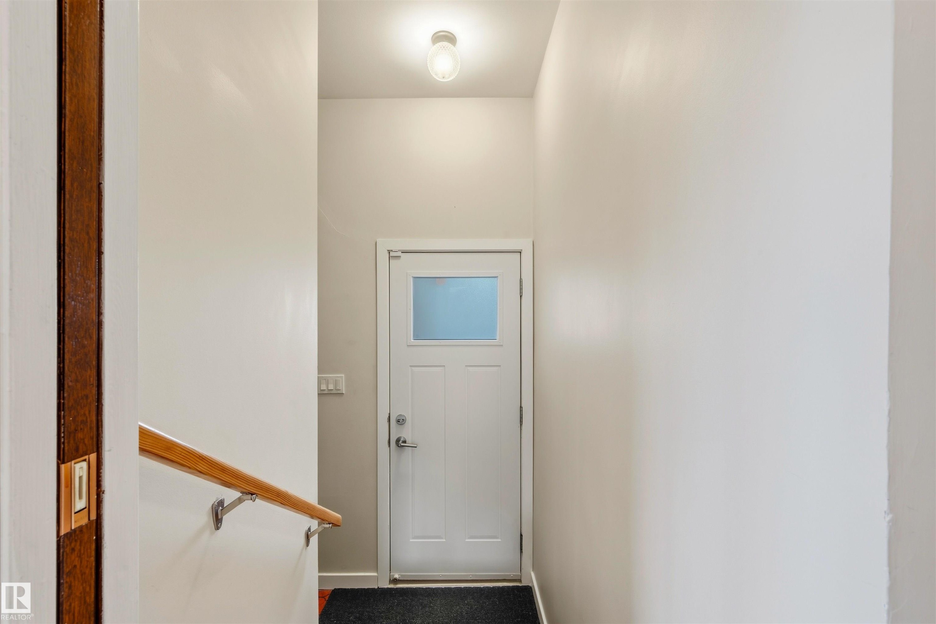 7811 148 Avenue, Edmonton, AB - Indoor Photo Showing Other Room
