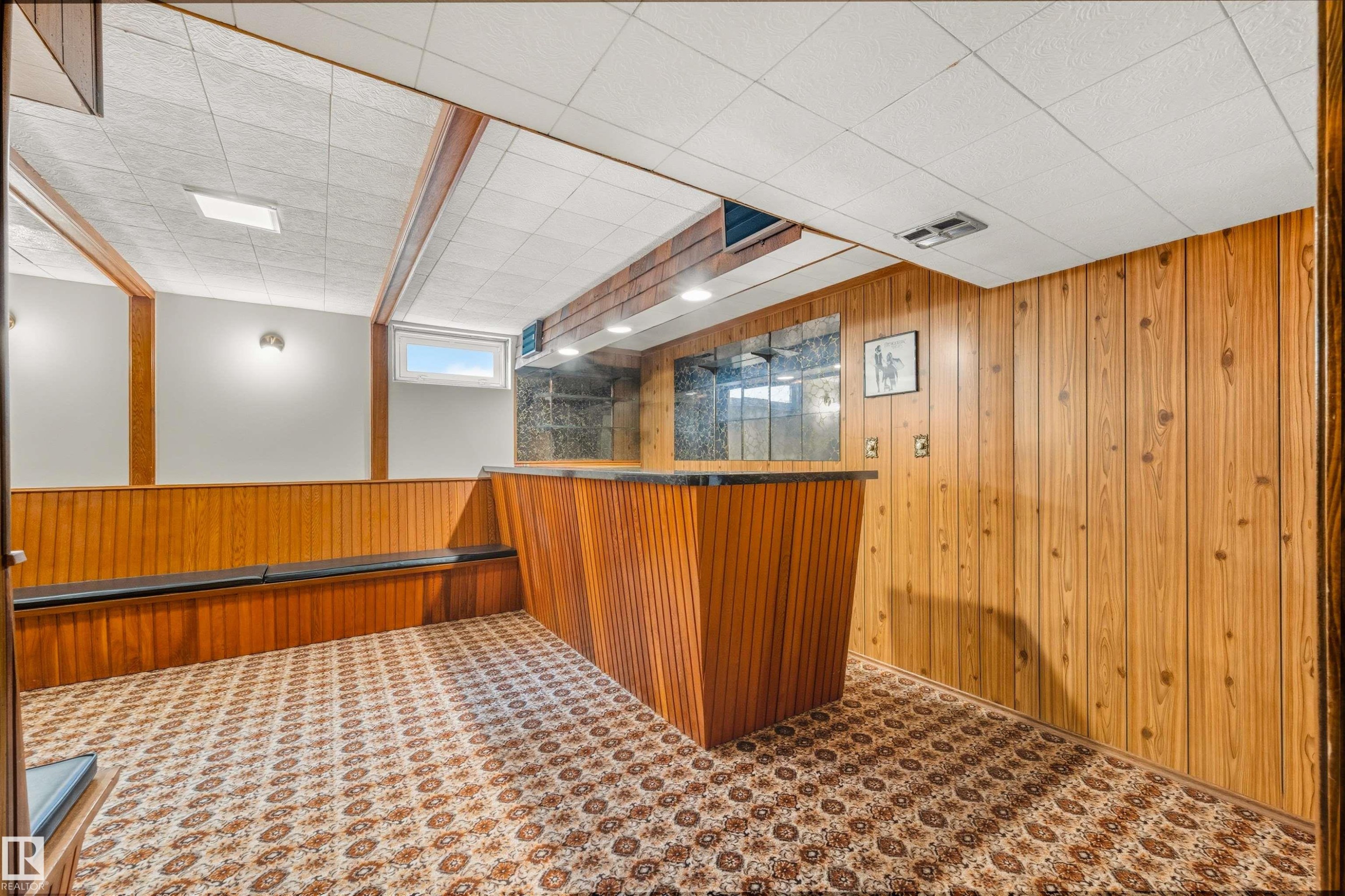 7811 148 Avenue, Edmonton, AB - Indoor