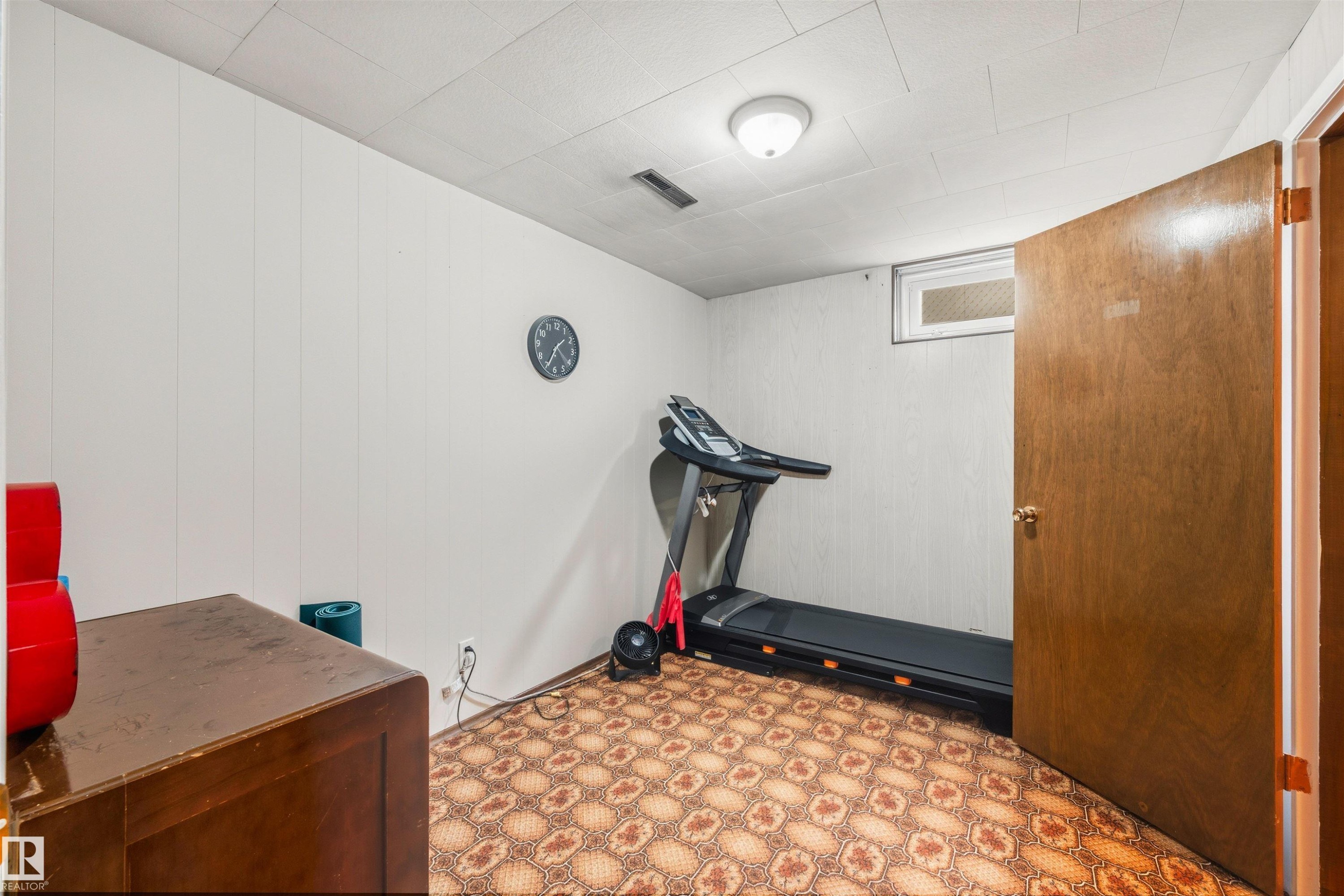 7811 148 Avenue, Edmonton, AB - Indoor Photo Showing Gym Room