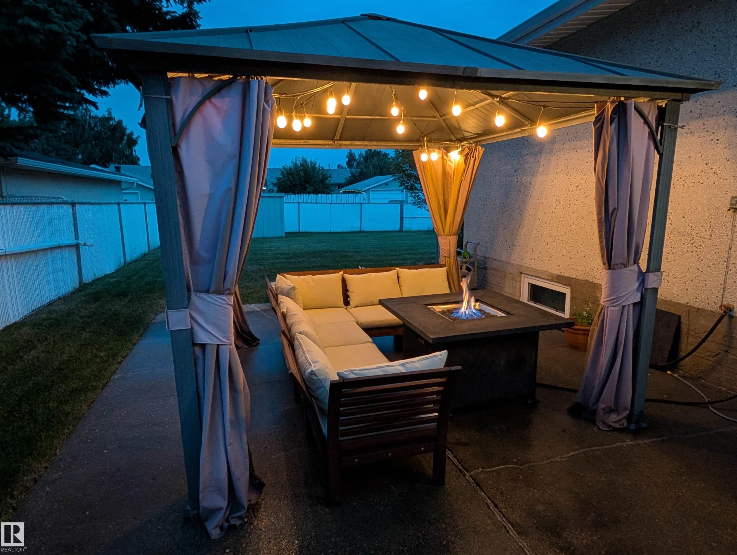 7811 148 Avenue, Edmonton, AB - Outdoor