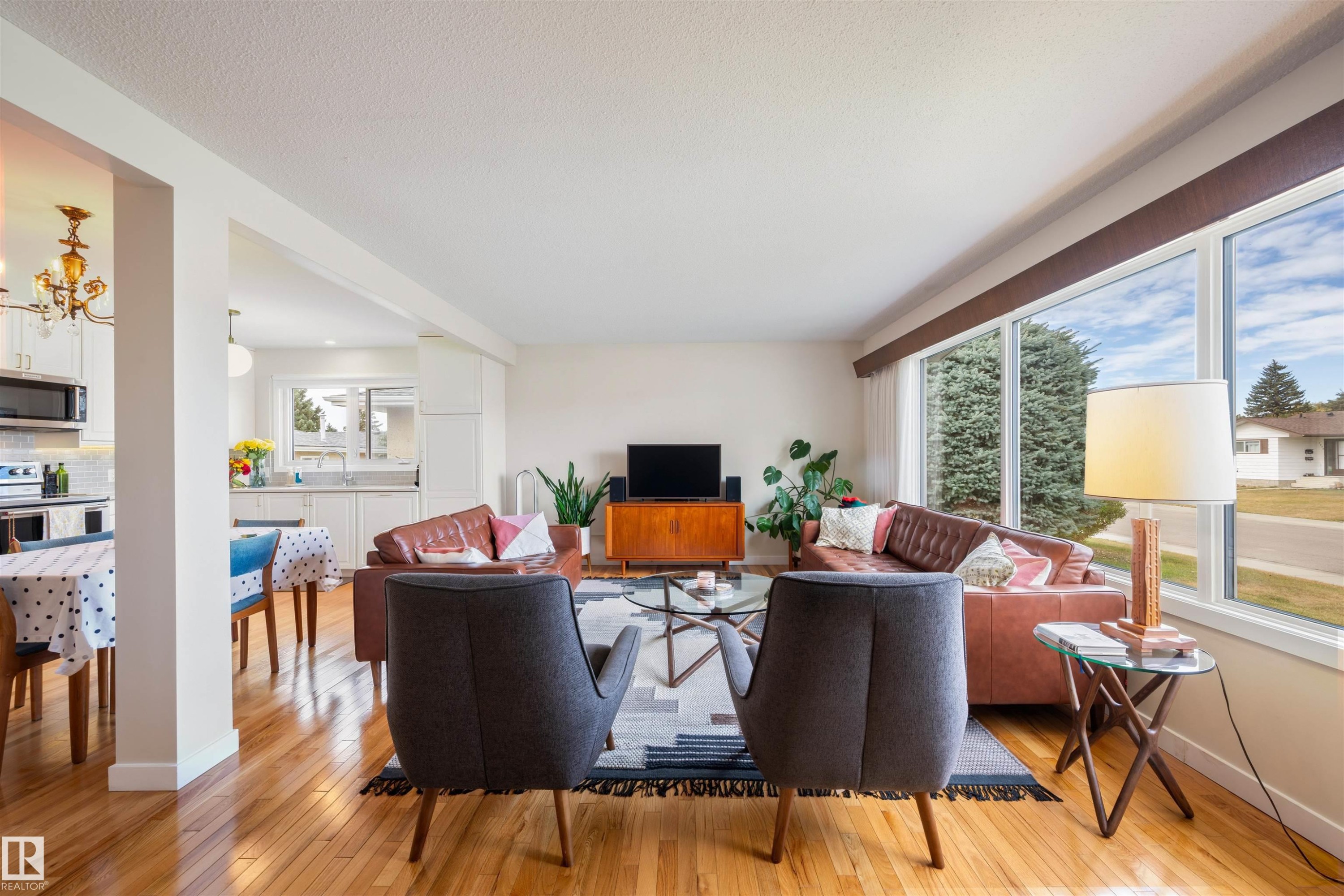 7811 148 Avenue, Edmonton, AB - Indoor