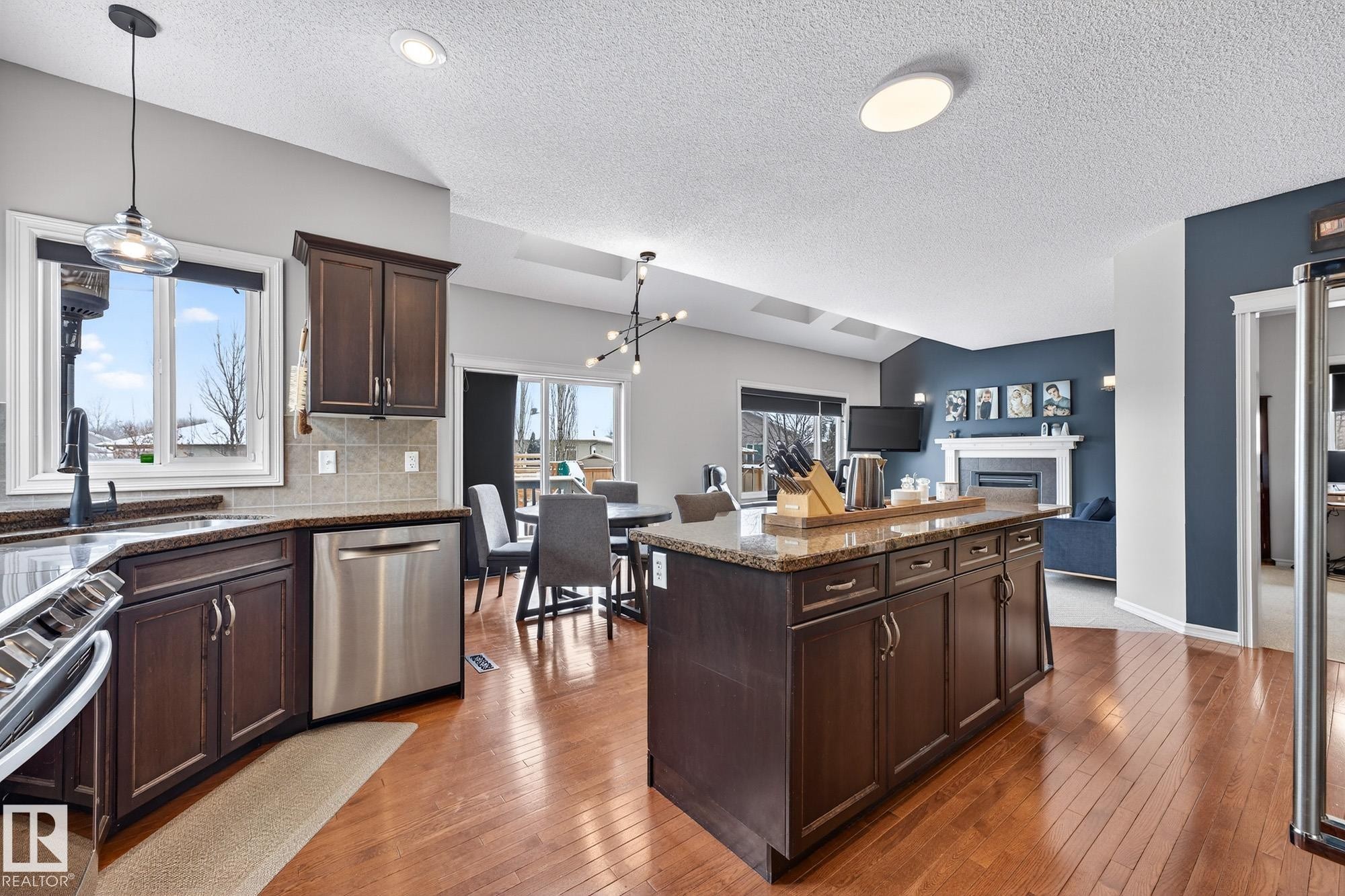 112 Windrose Drive, Leduc, AB - Indoor Photo Showing Kitchen With Double Sink With Upgraded Kitchen