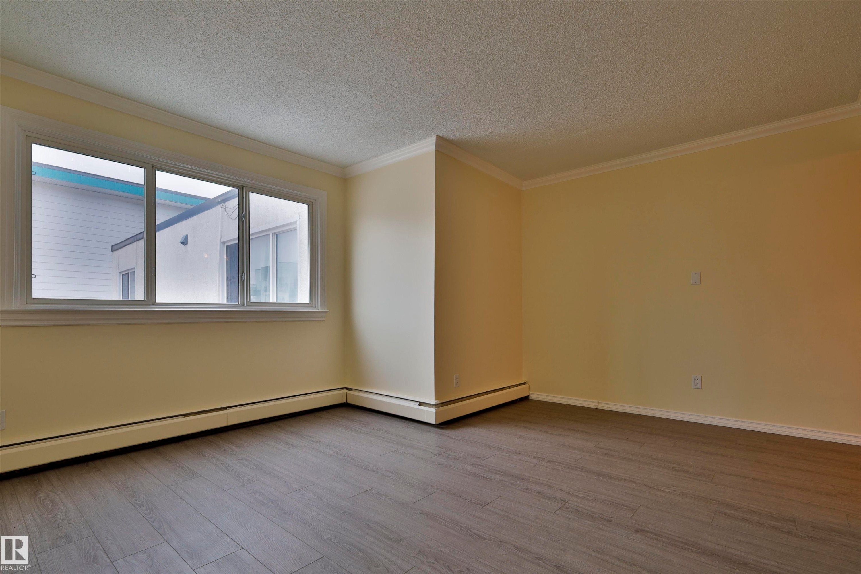 306 10160 83 Avenue, Edmonton, AB - Indoor Photo Showing Other Room