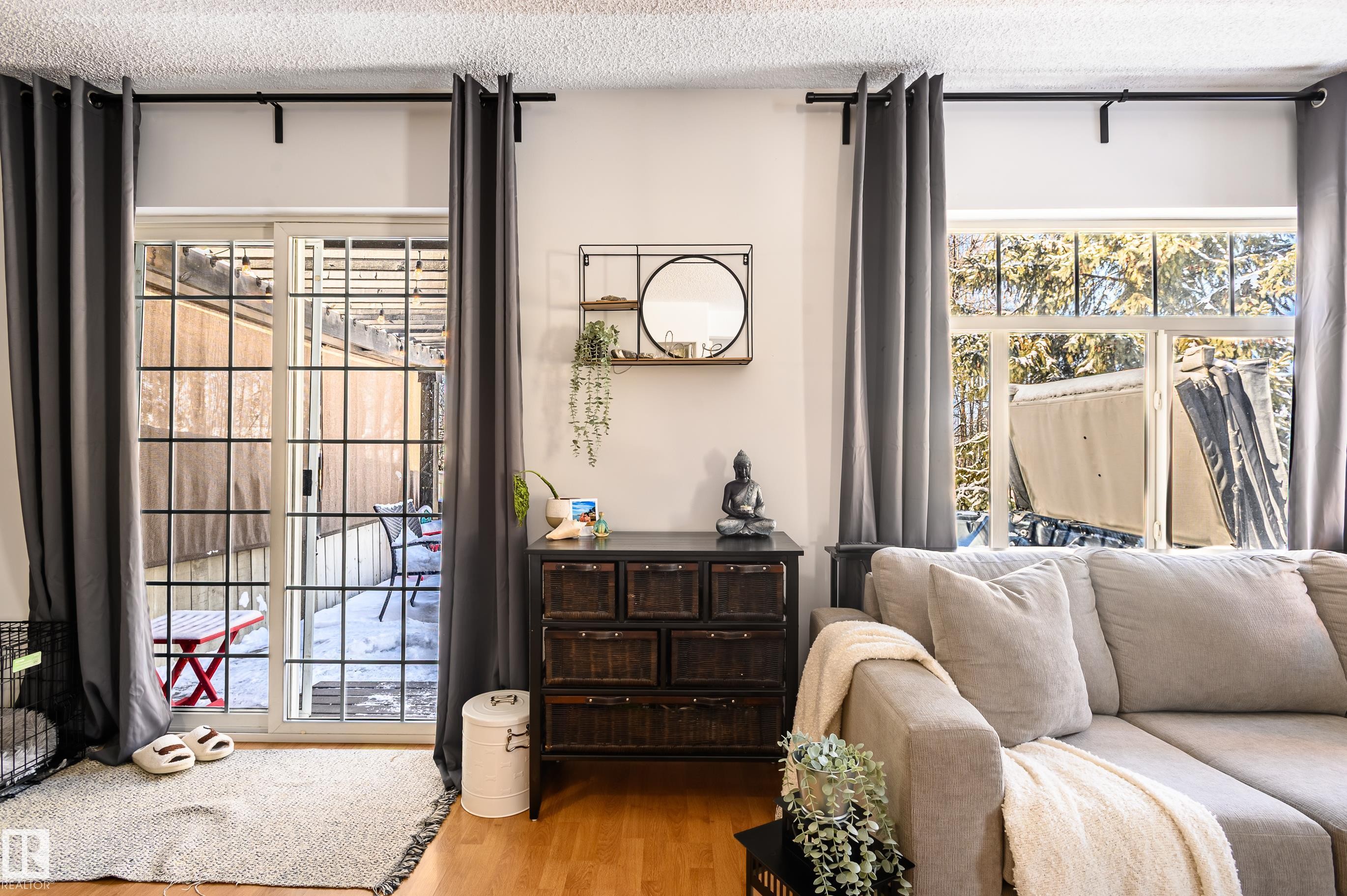 1 30 Levasseur Road, St. Albert, AB - Indoor